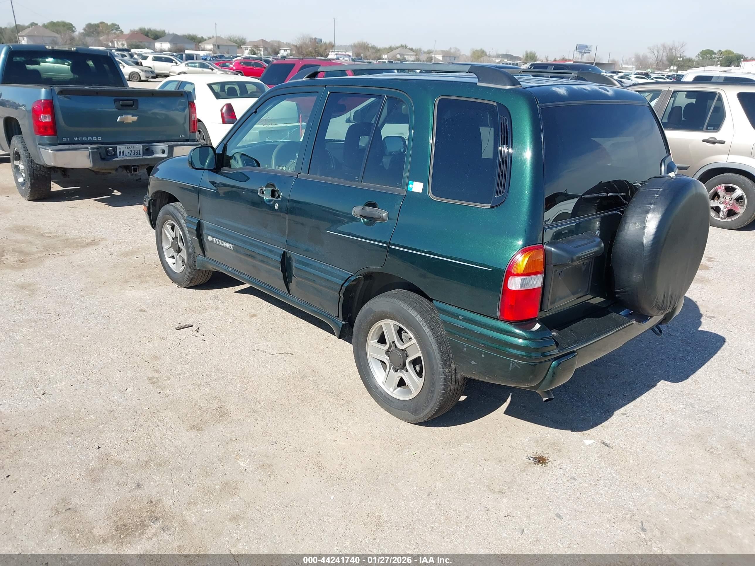 CHEVROLET TRACKER image 3