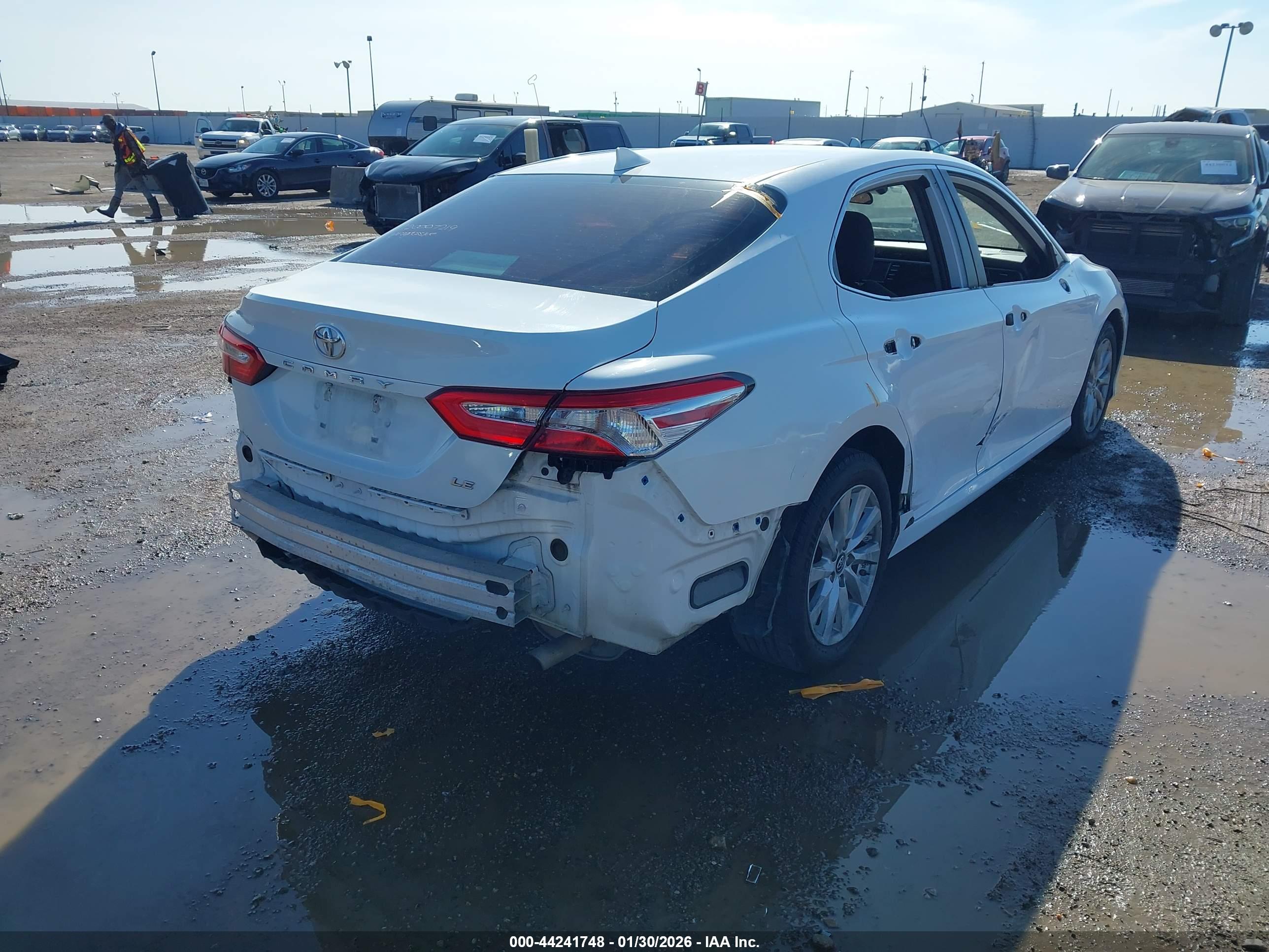 TOYOTA CAMRY image 4