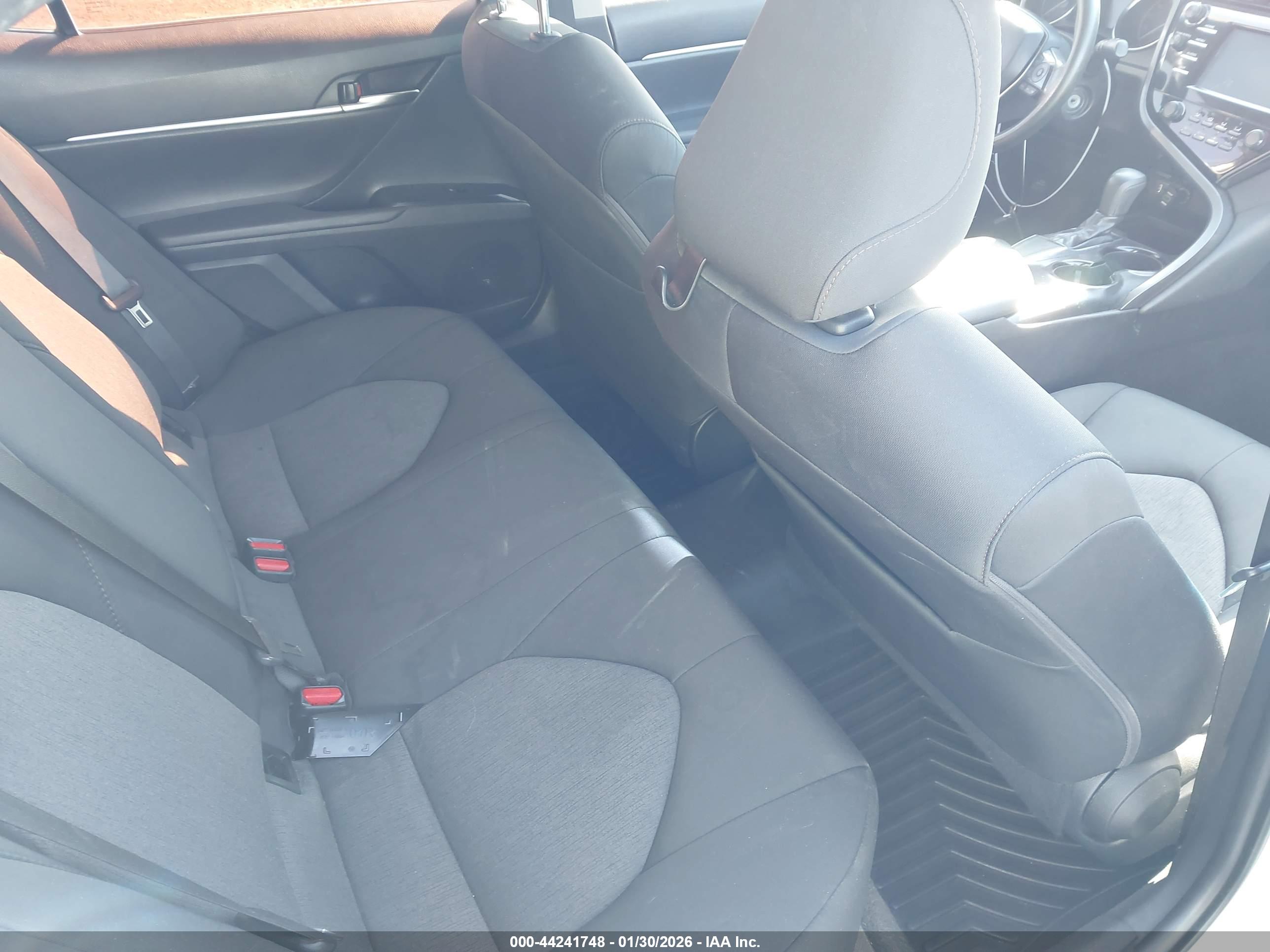 TOYOTA CAMRY image 8