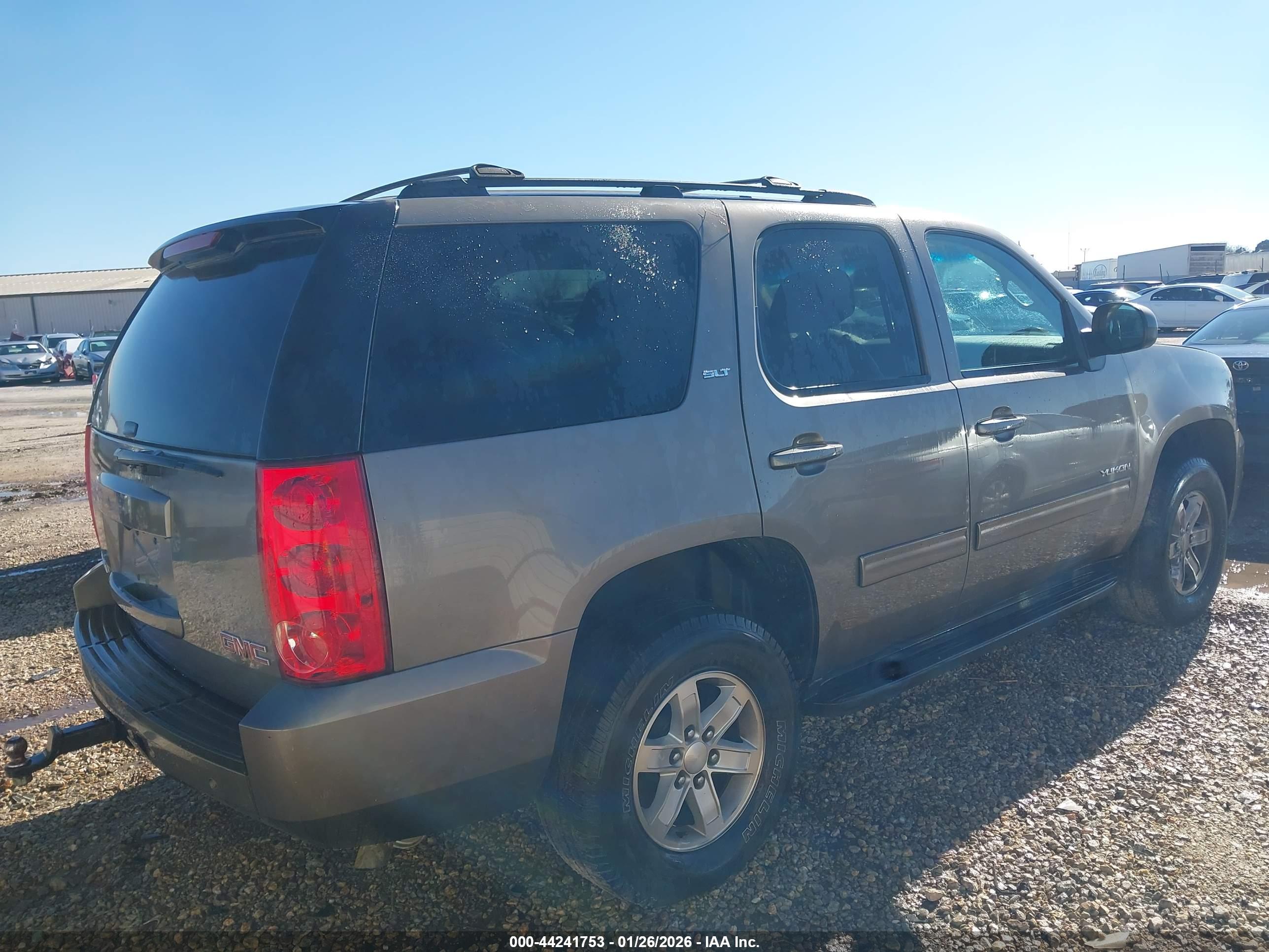GMC YUKON image 4