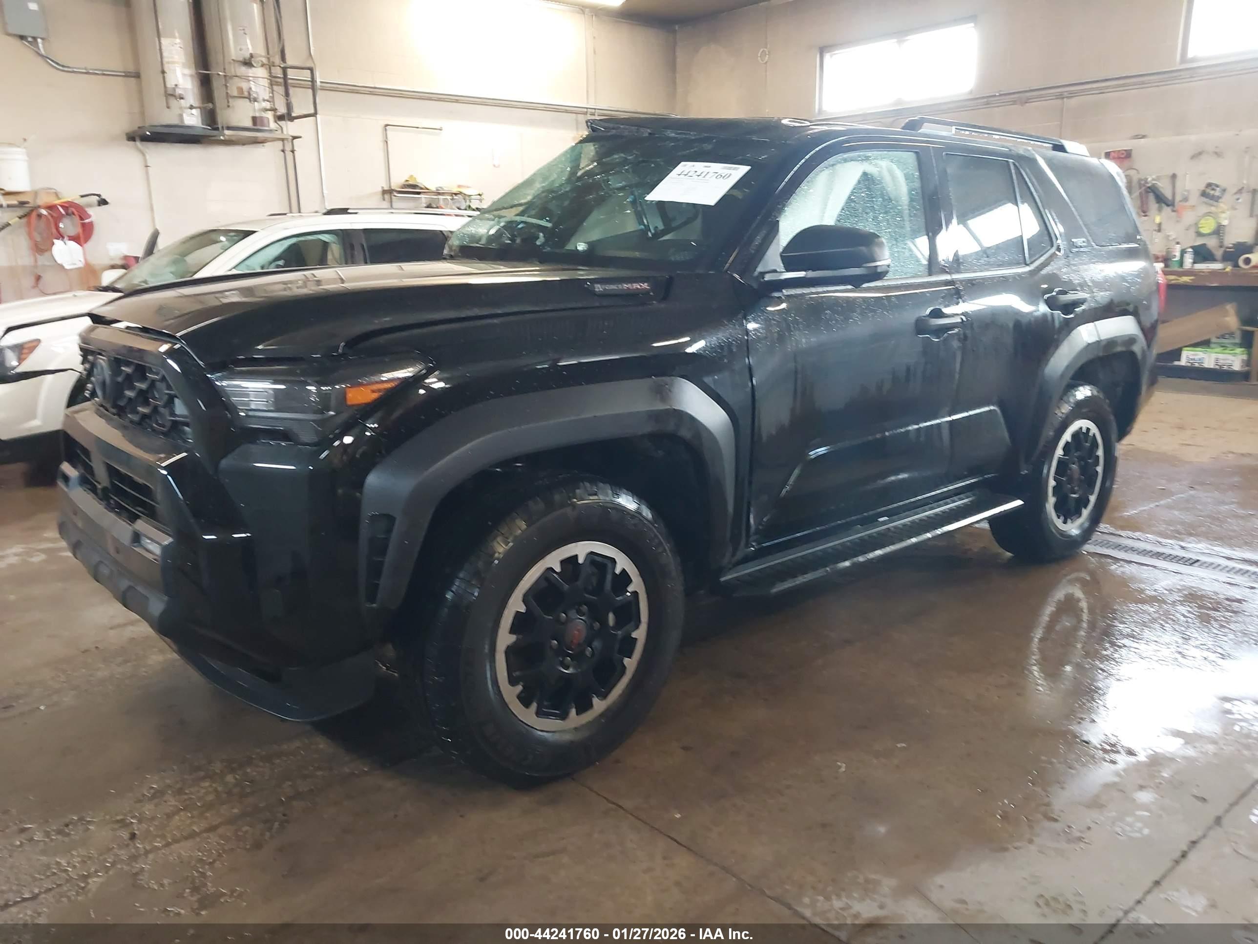 TOYOTA 4RUNNER image 2