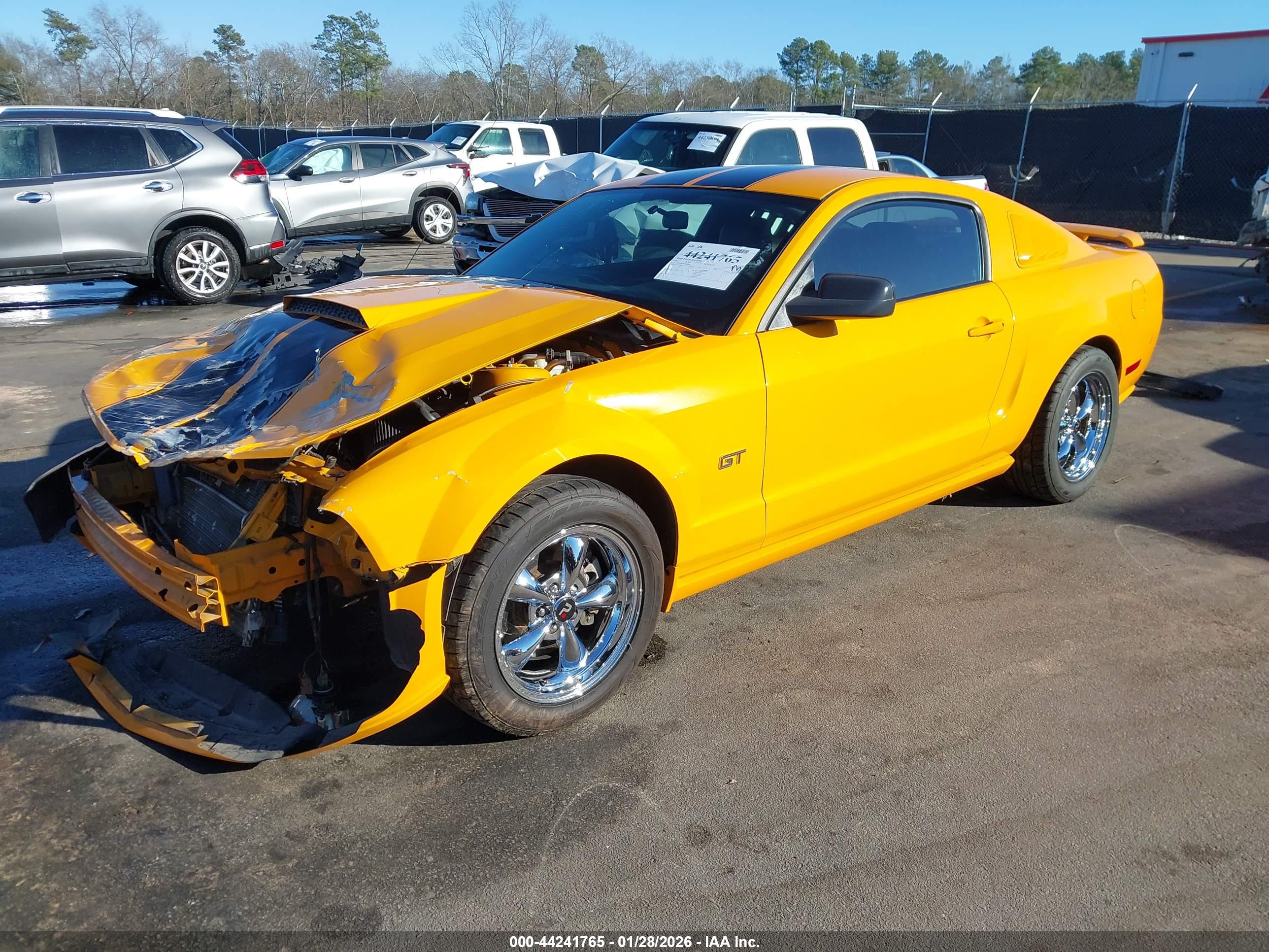 FORD MUSTANG image 2