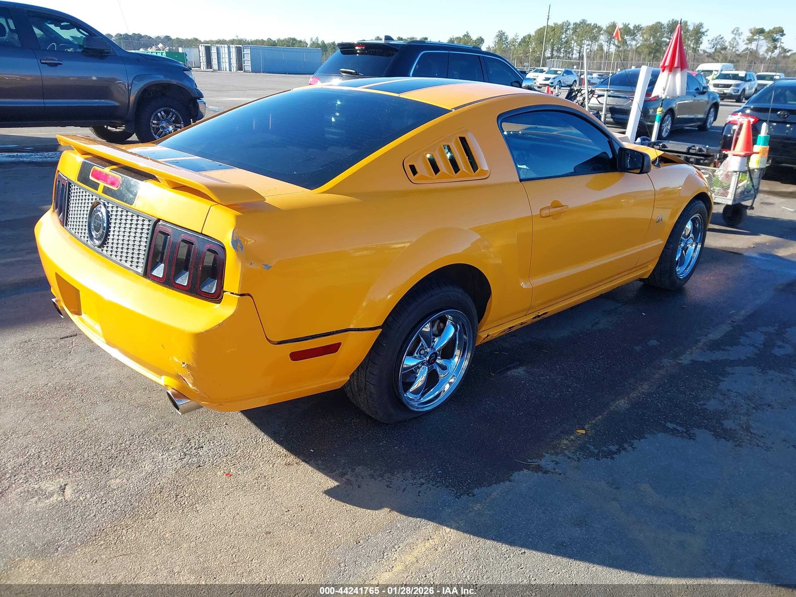 FORD MUSTANG image 4