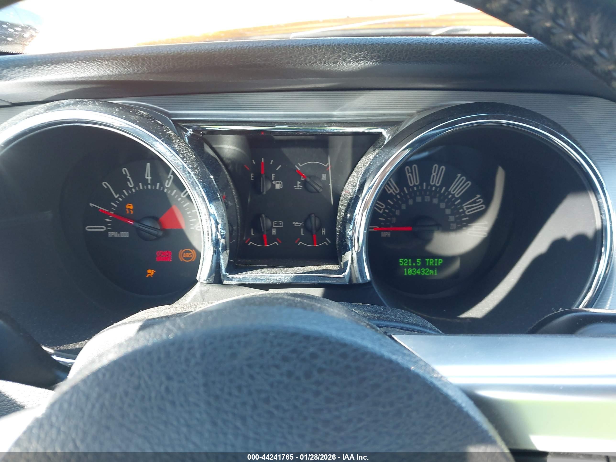 FORD MUSTANG image 7