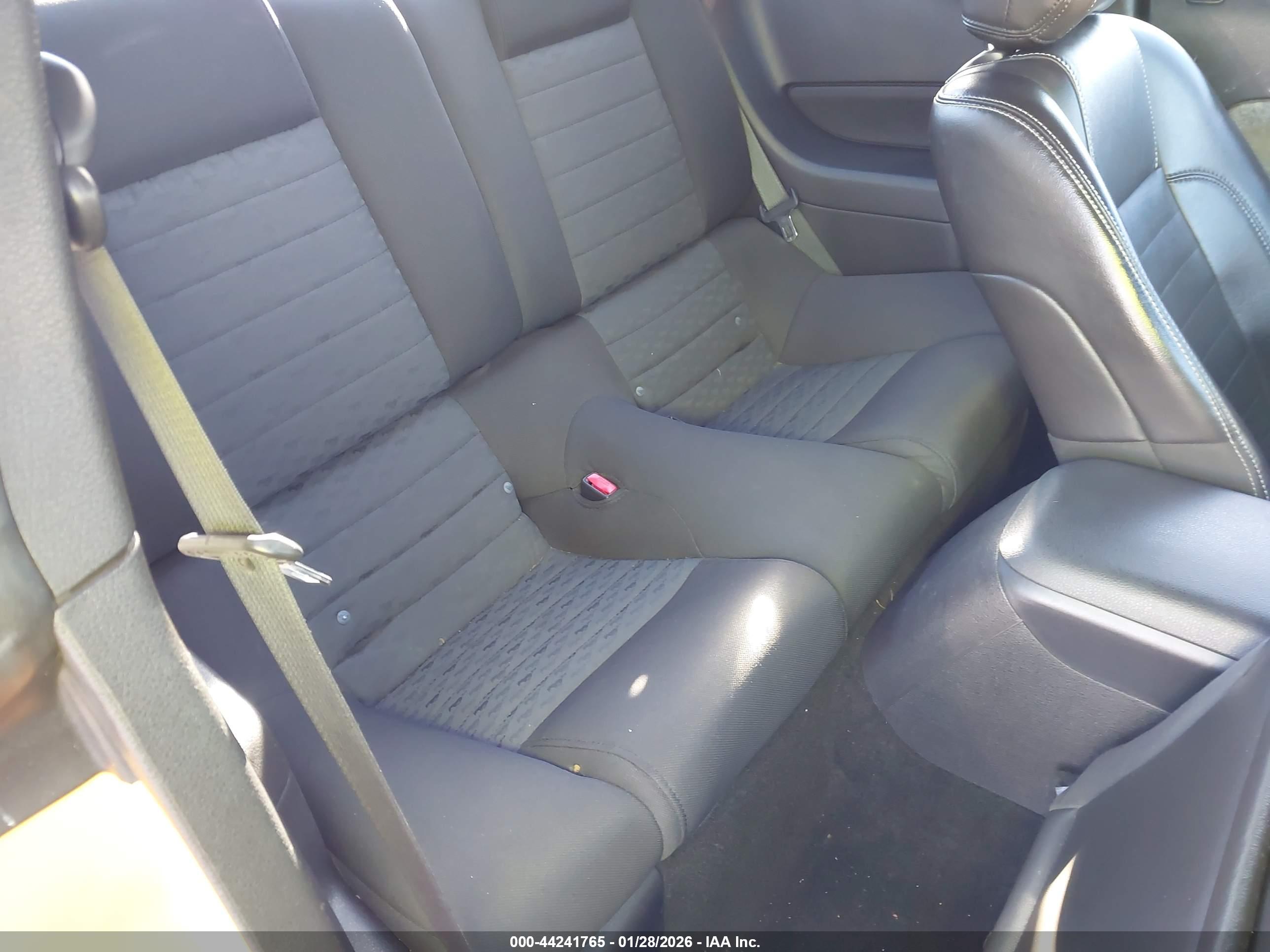FORD MUSTANG image 8