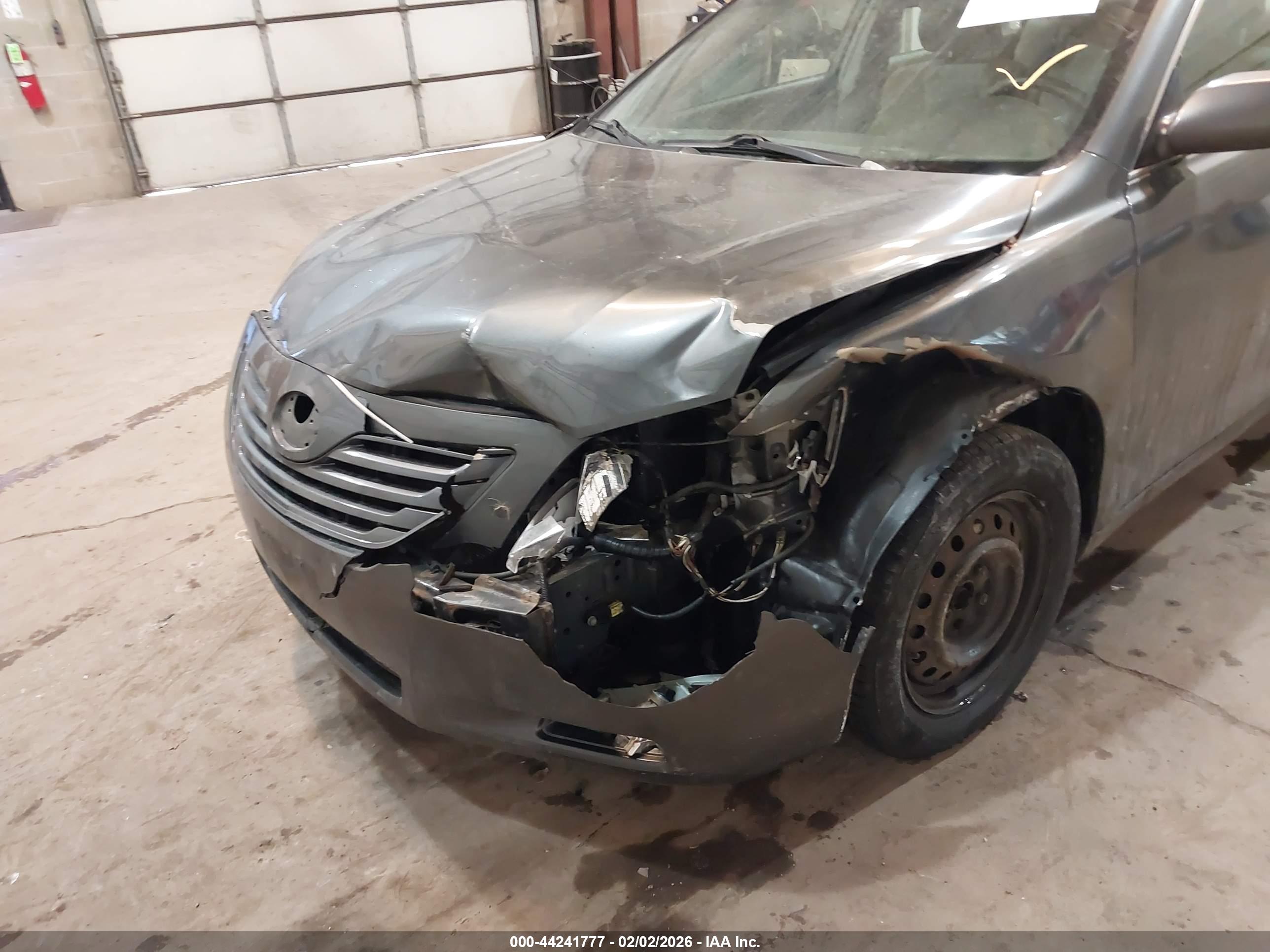 TOYOTA CAMRY image 6