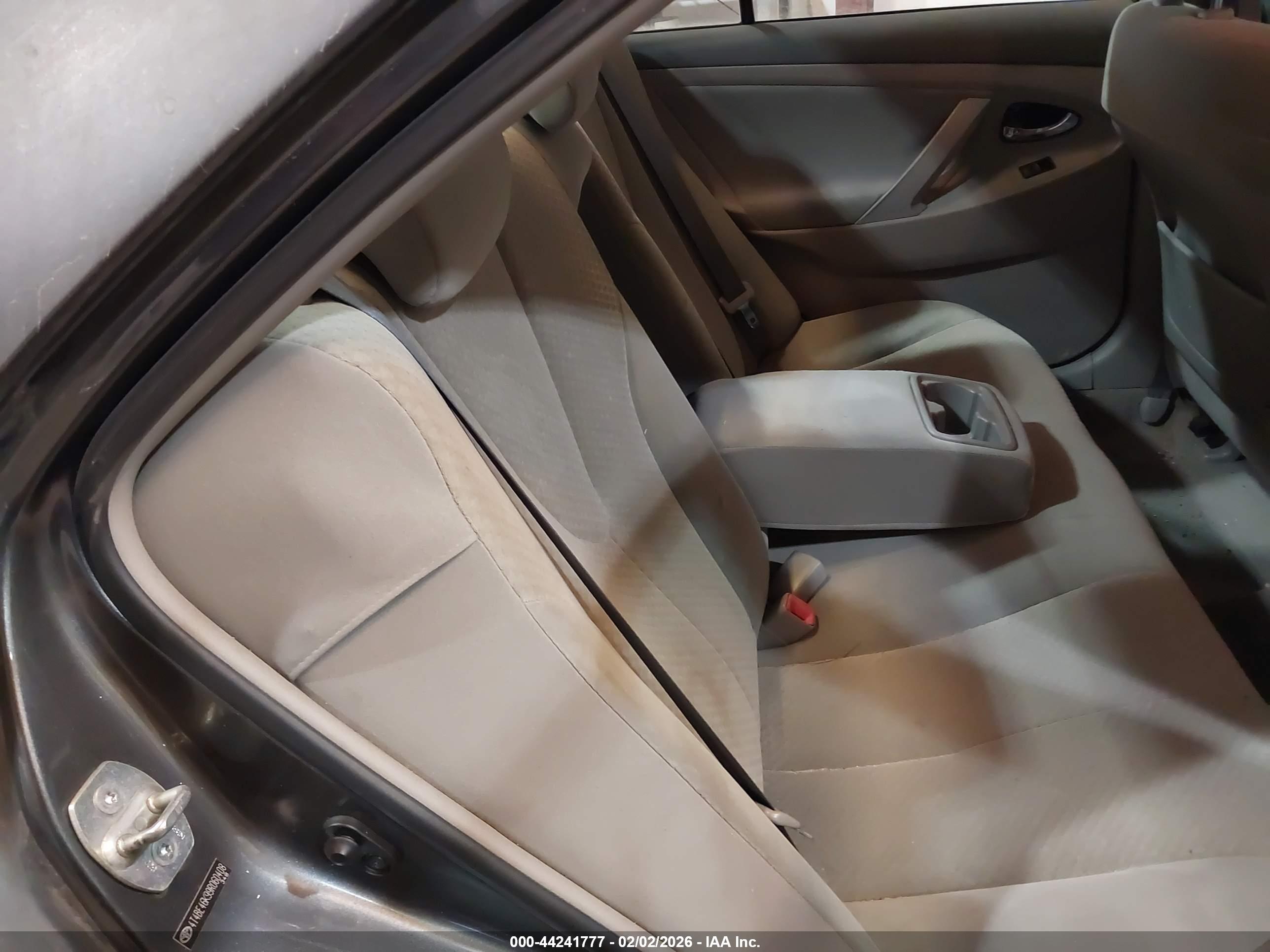 TOYOTA CAMRY image 8