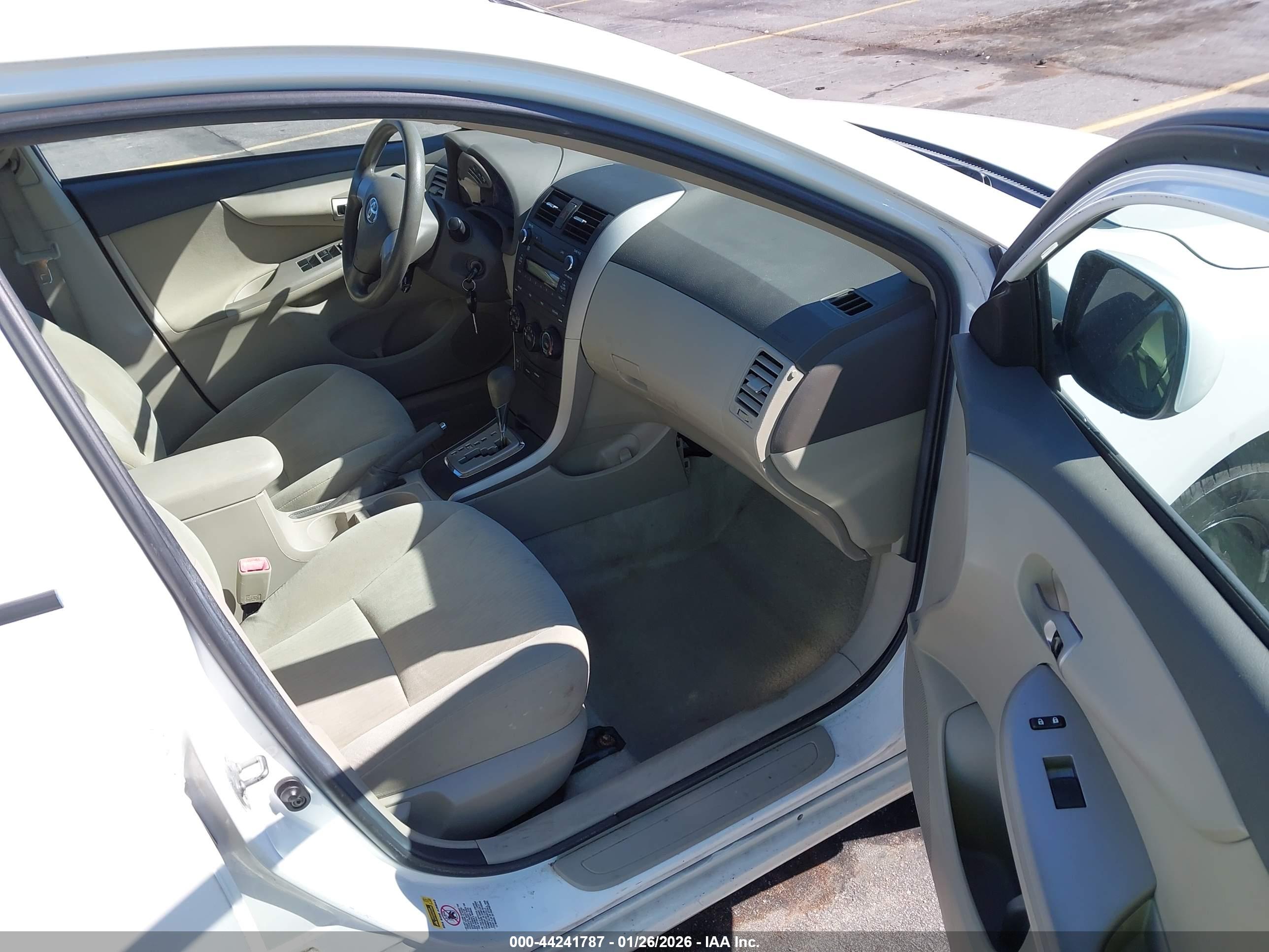 TOYOTA COROLLA image 5