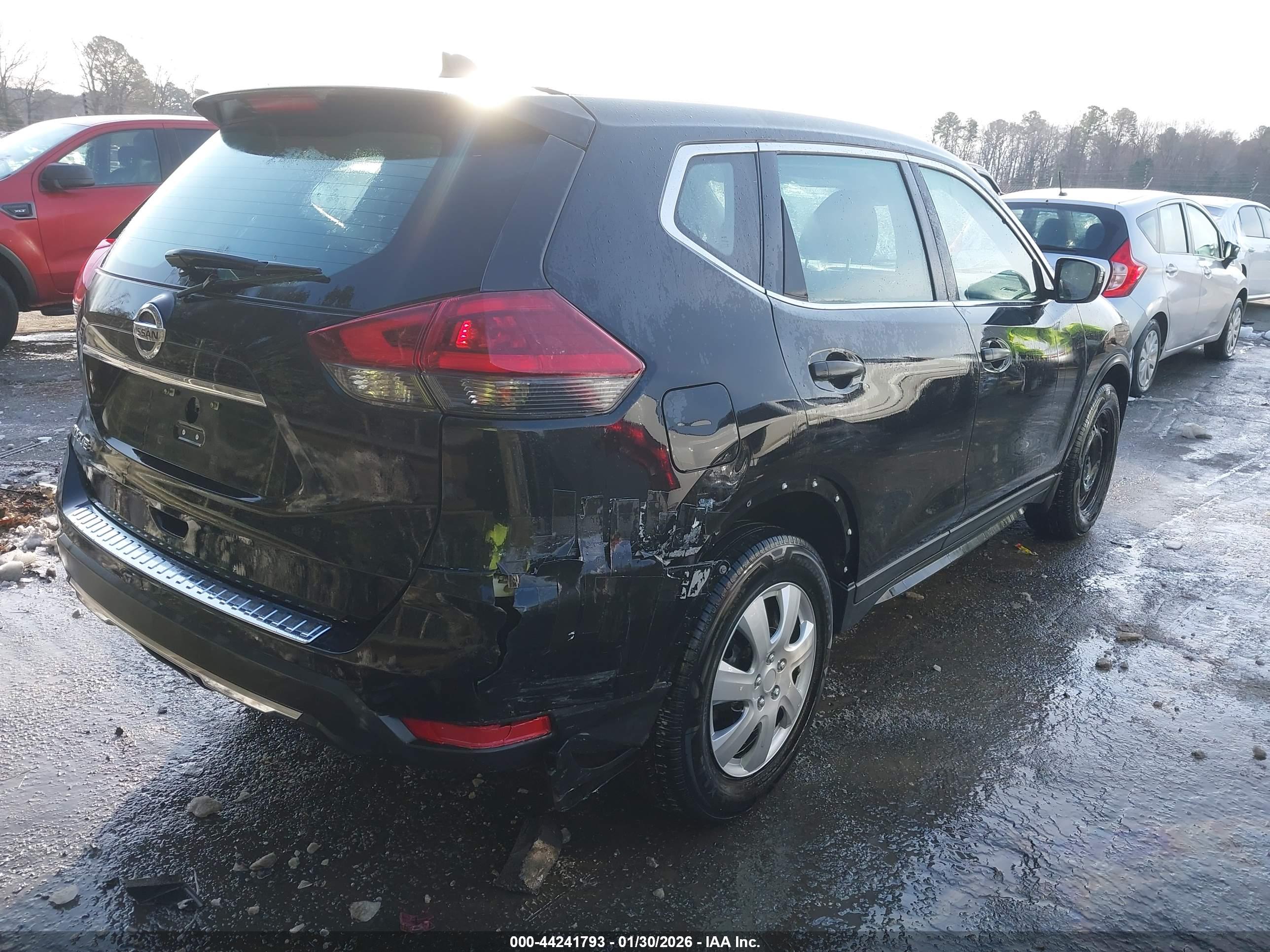 NISSAN ROGUE image 4