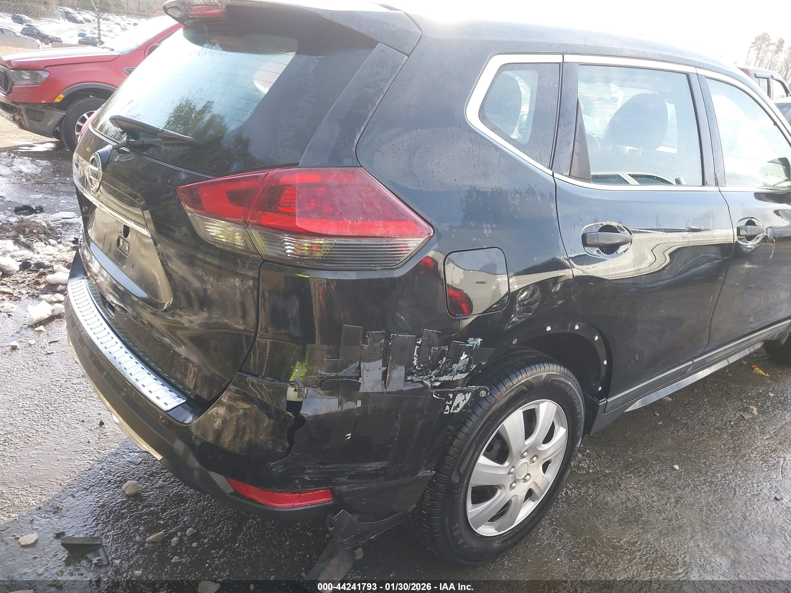 NISSAN ROGUE image 6