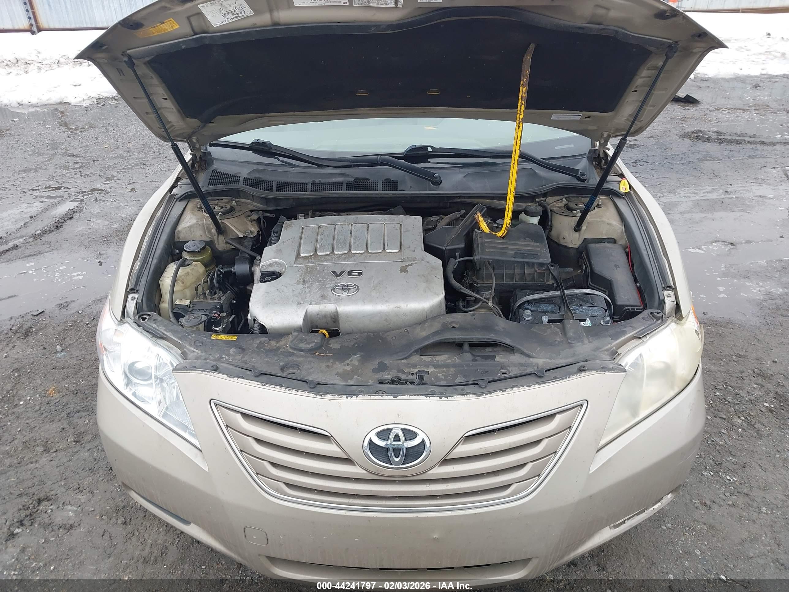 TOYOTA CAMRY image 10
