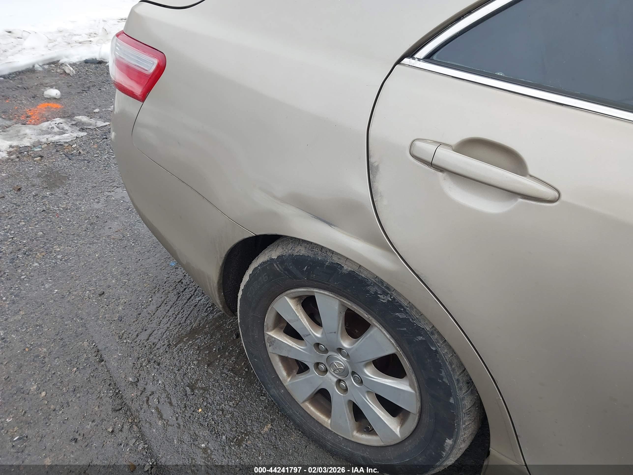 TOYOTA CAMRY image 6
