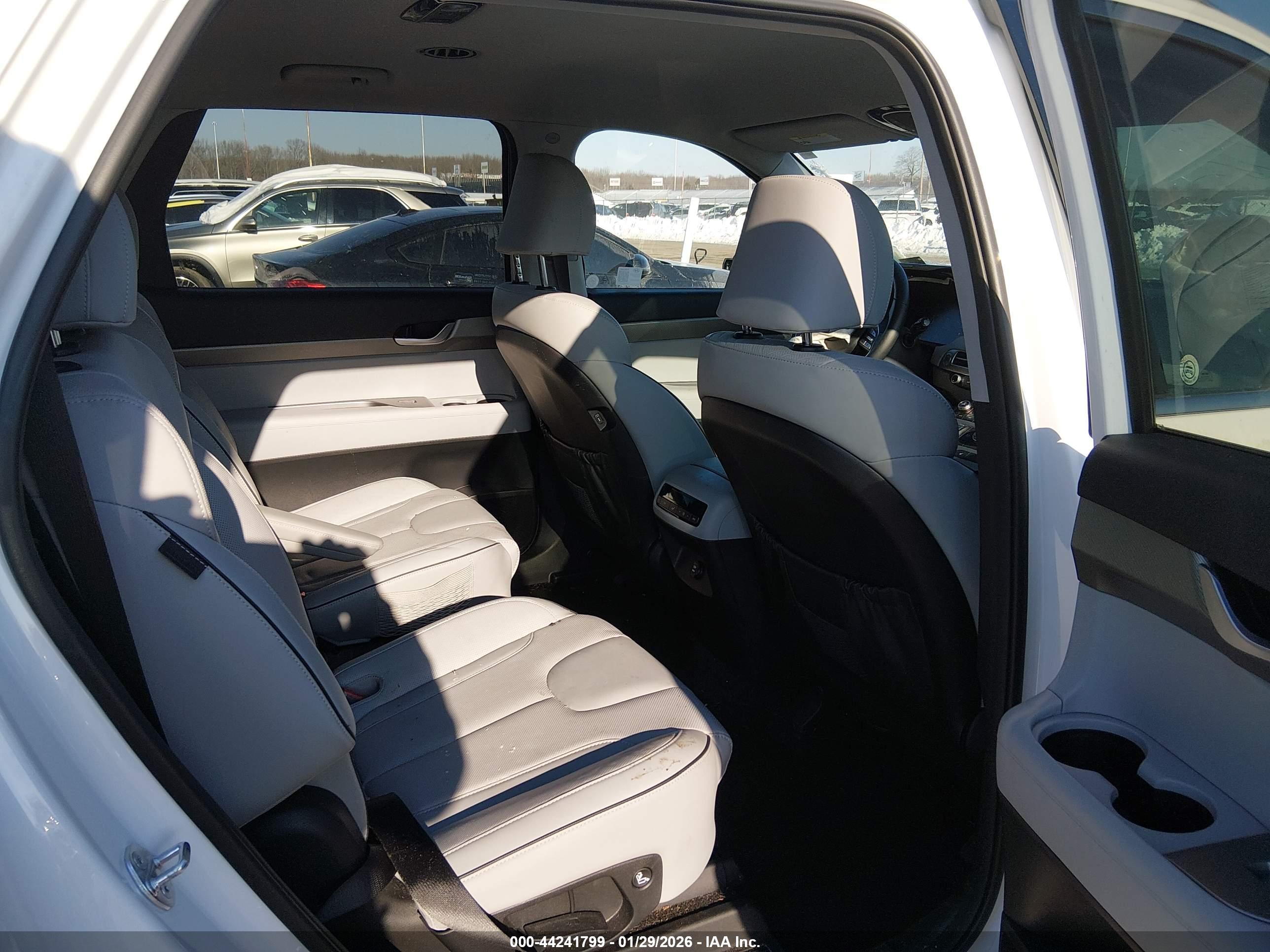 HYUNDAI PALISADE image 8