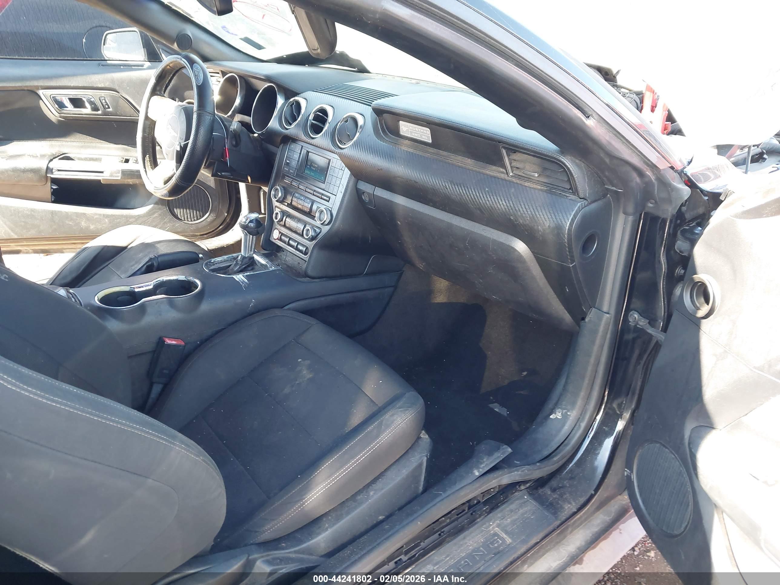 FORD MUSTANG image 5