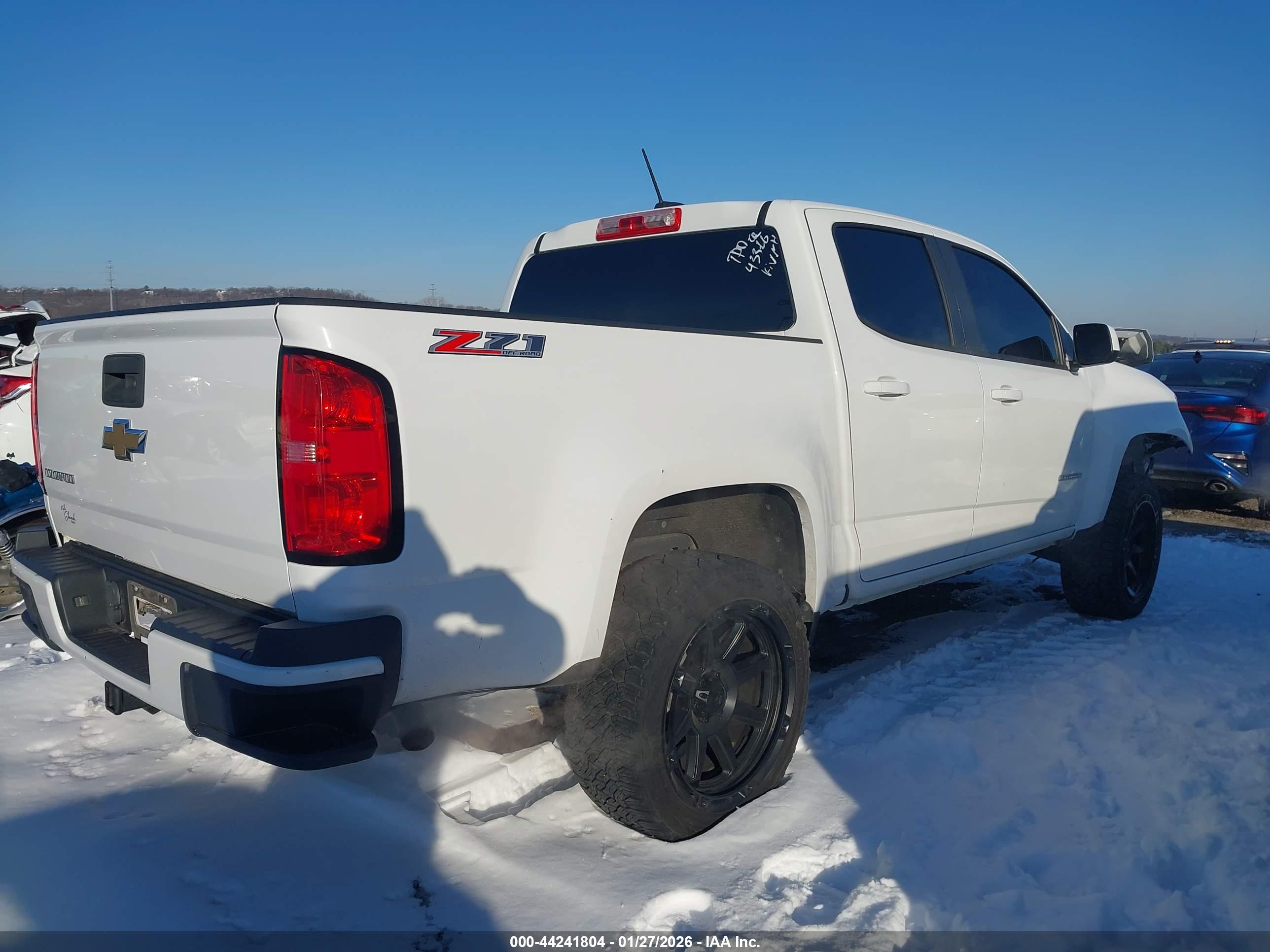 CHEVROLET COLORADO image 4