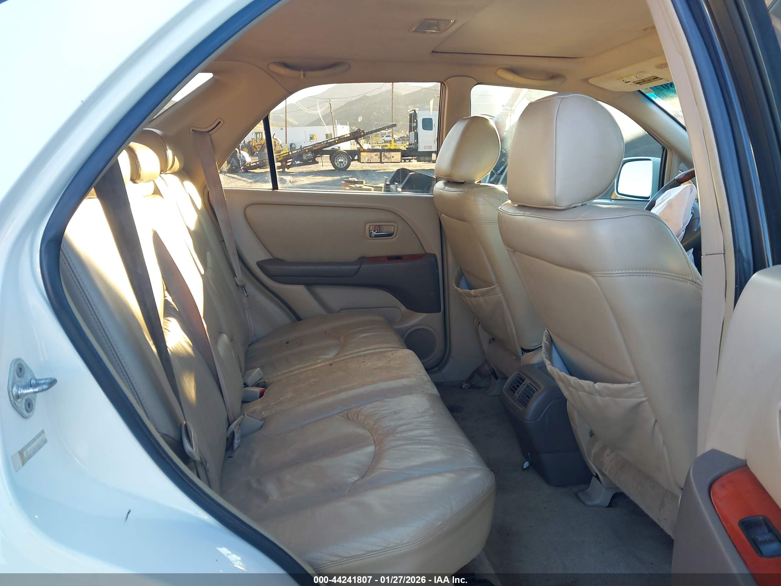 LEXUS RX image 8