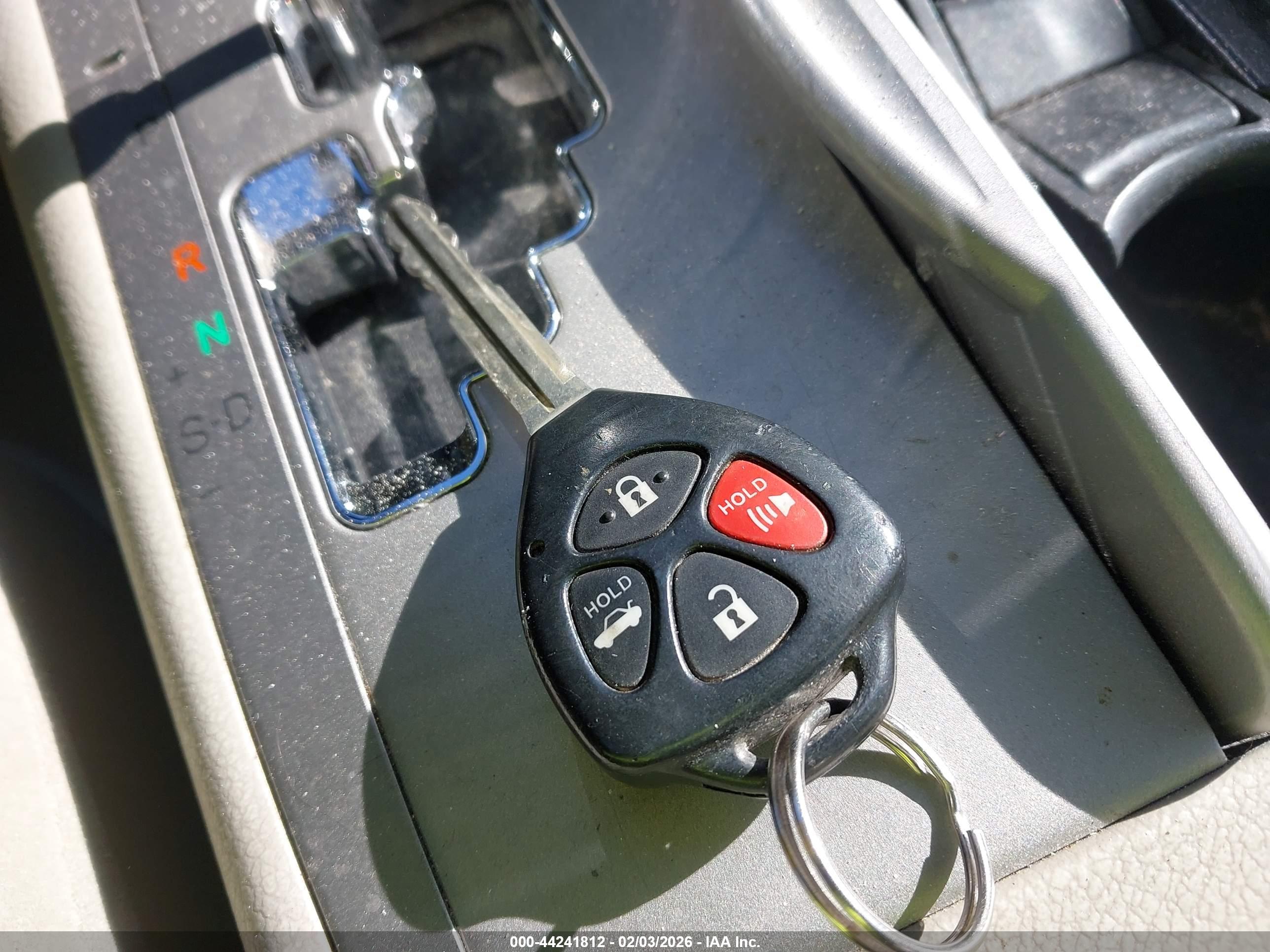 TOYOTA CAMRY image 11