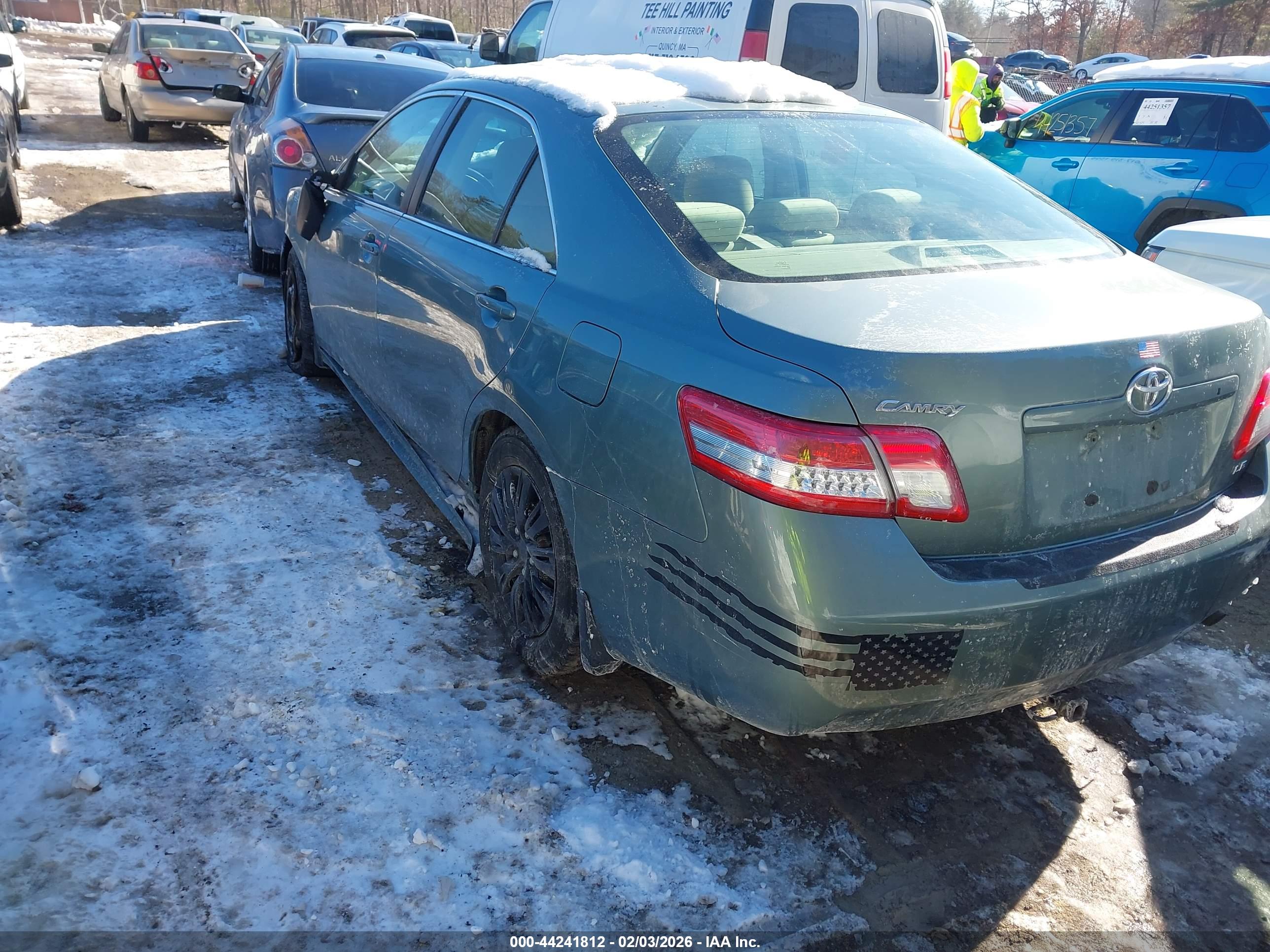 TOYOTA CAMRY image 3
