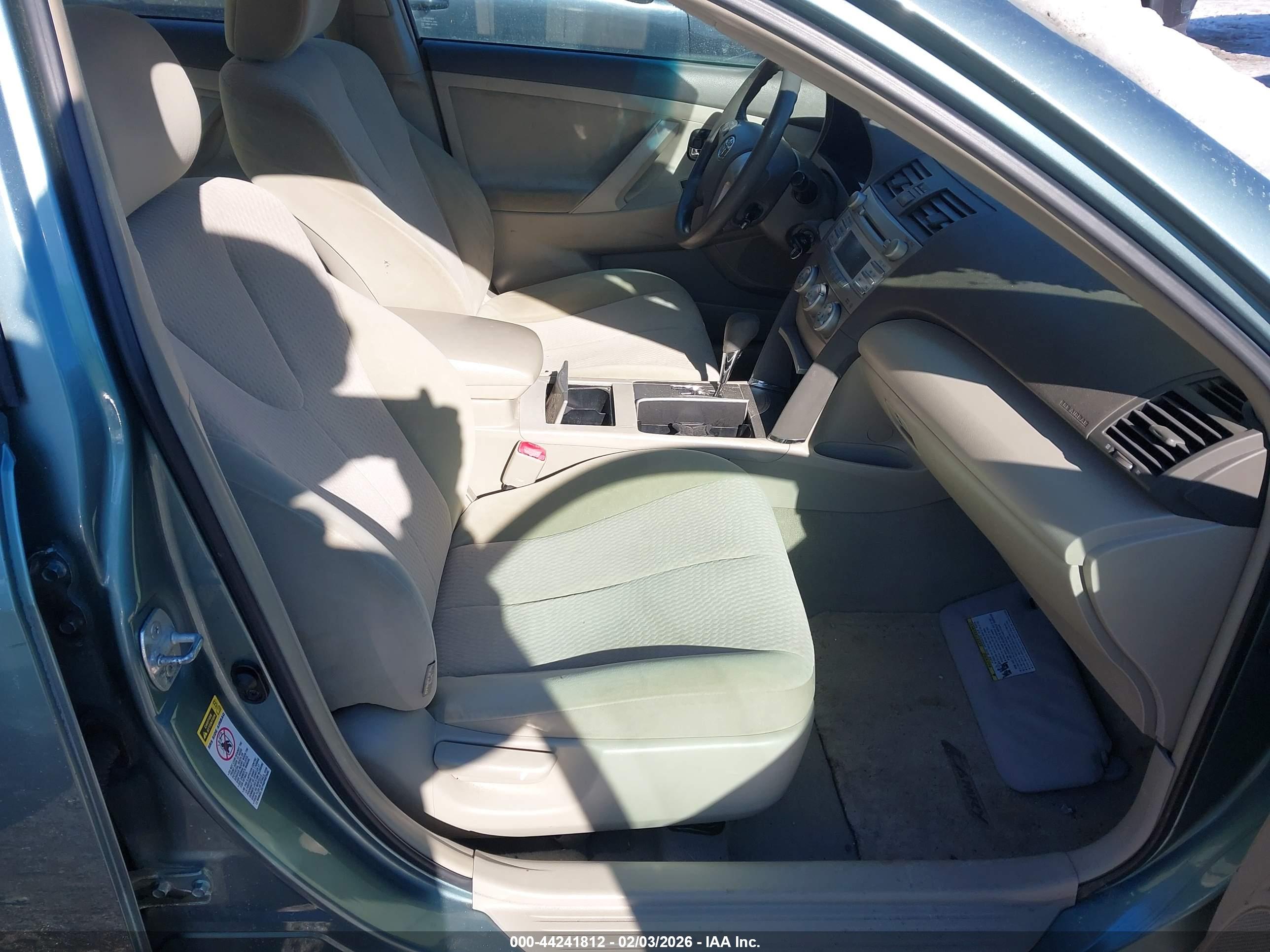 TOYOTA CAMRY image 5