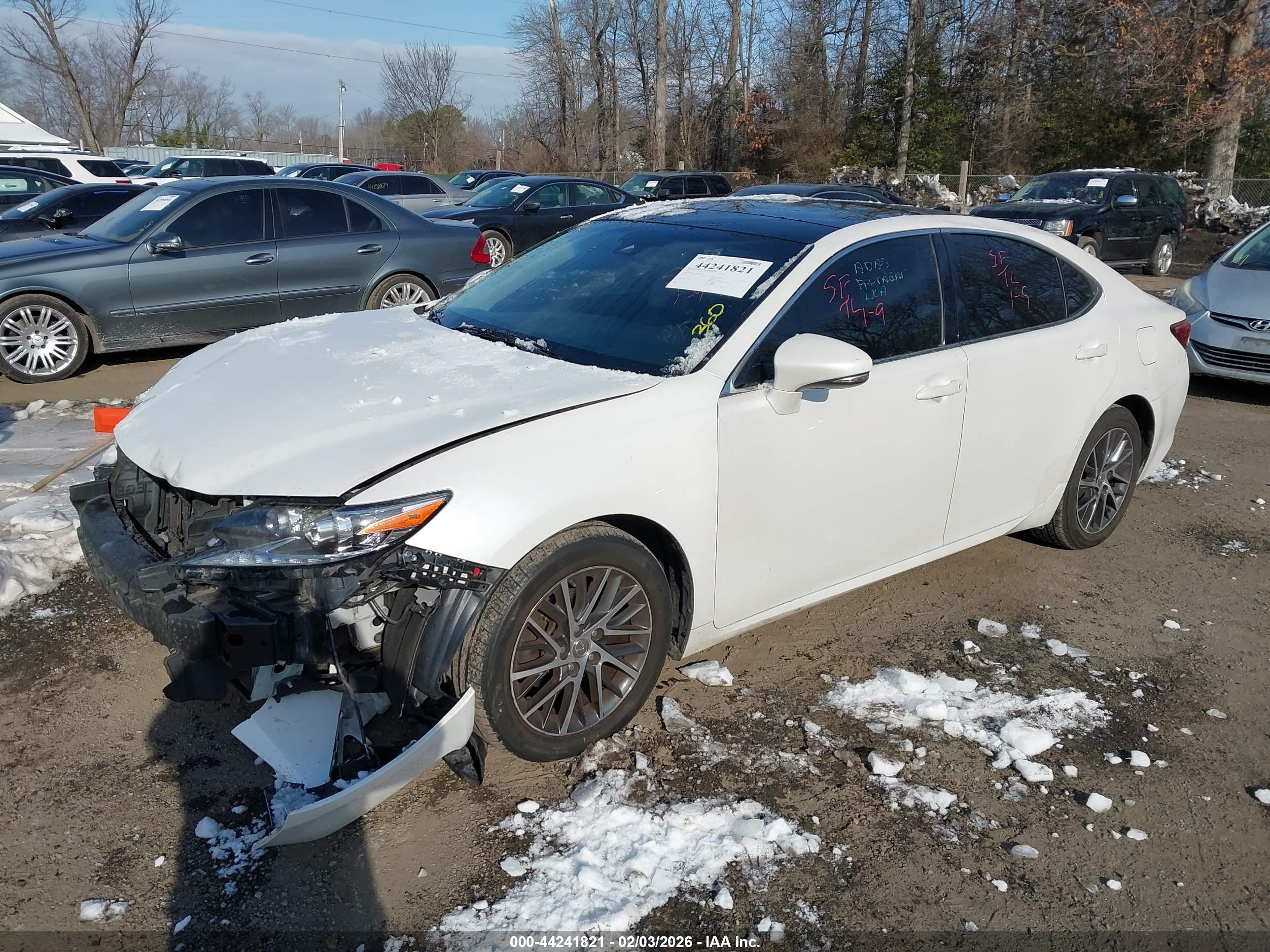 LEXUS ES image 2