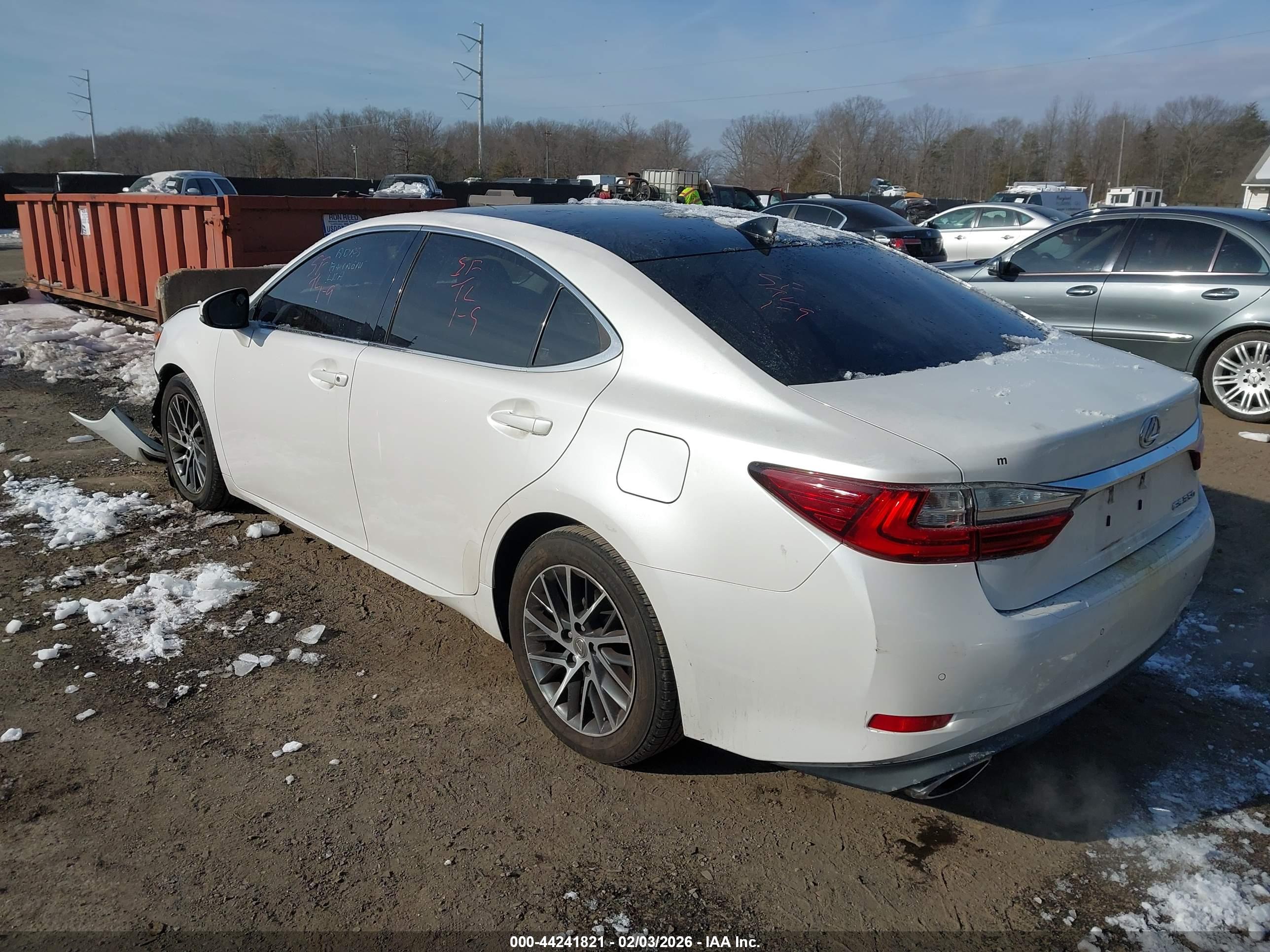 LEXUS ES image 3