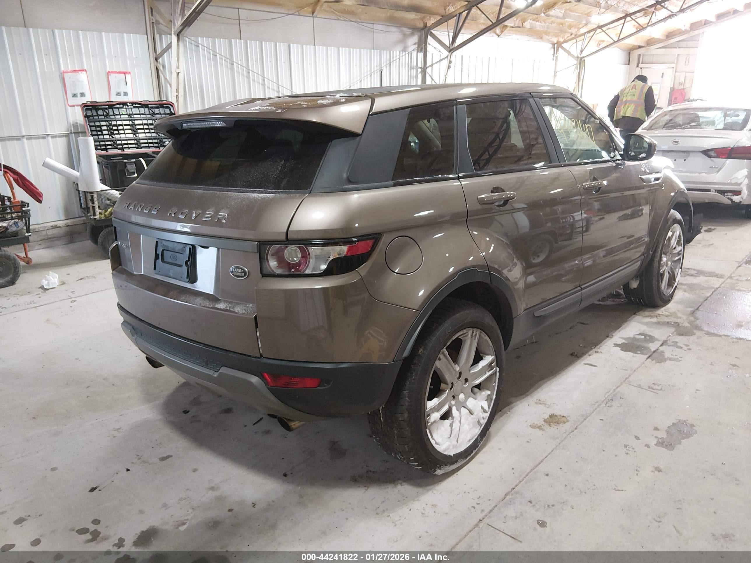 LAND ROVER image 4