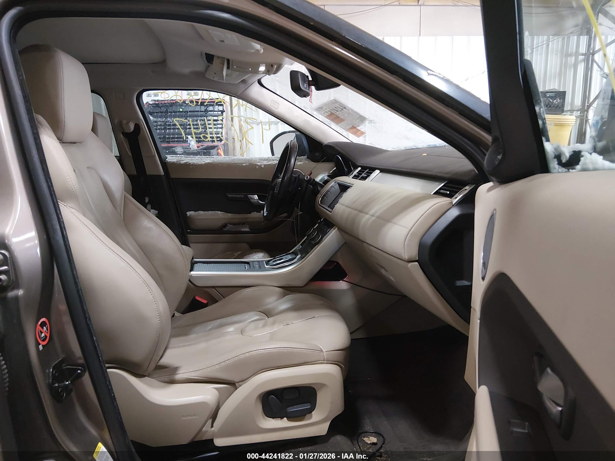 LAND ROVER image 5