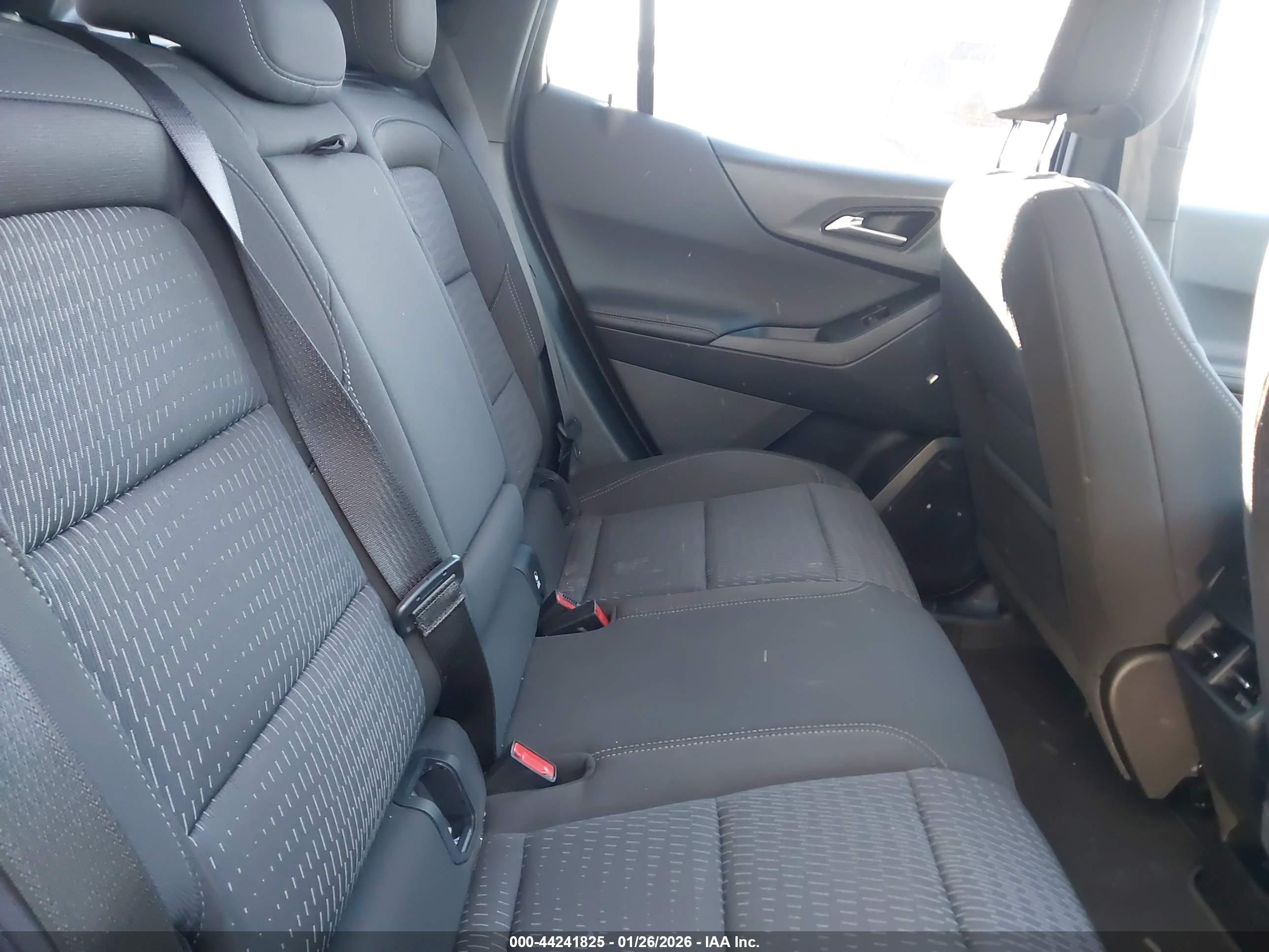 CHEVROLET EQUINOX image 8
