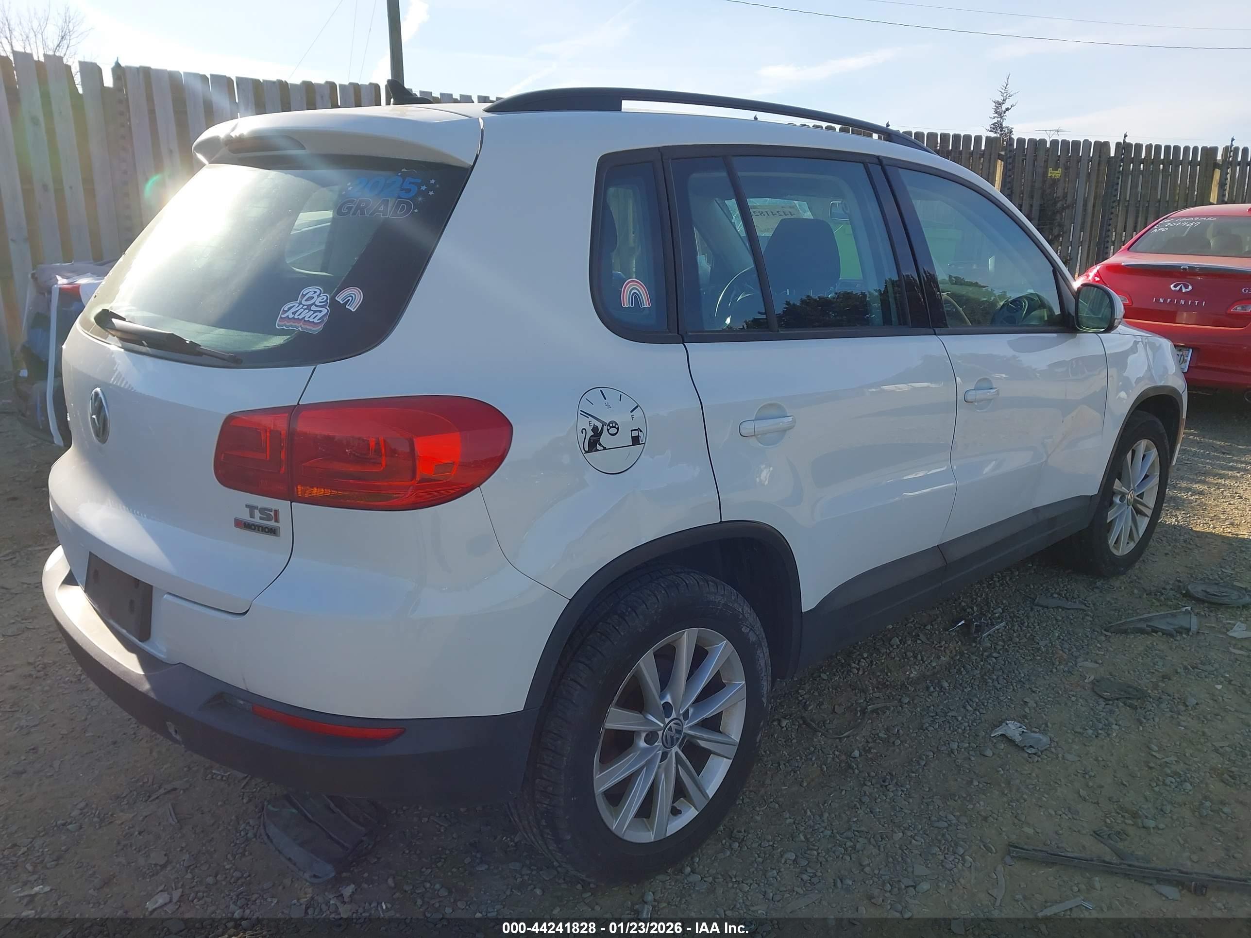VOLKSWAGEN TIGUAN image 4