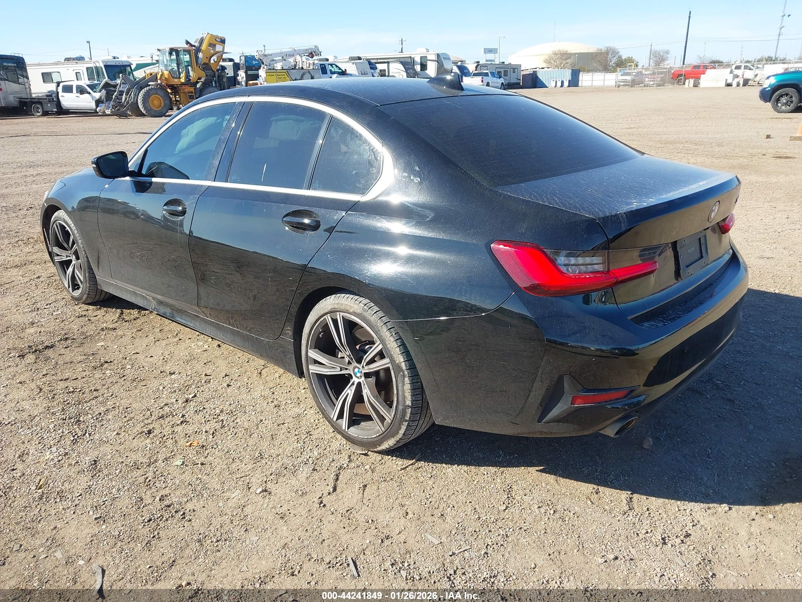 BMW 330I image 3
