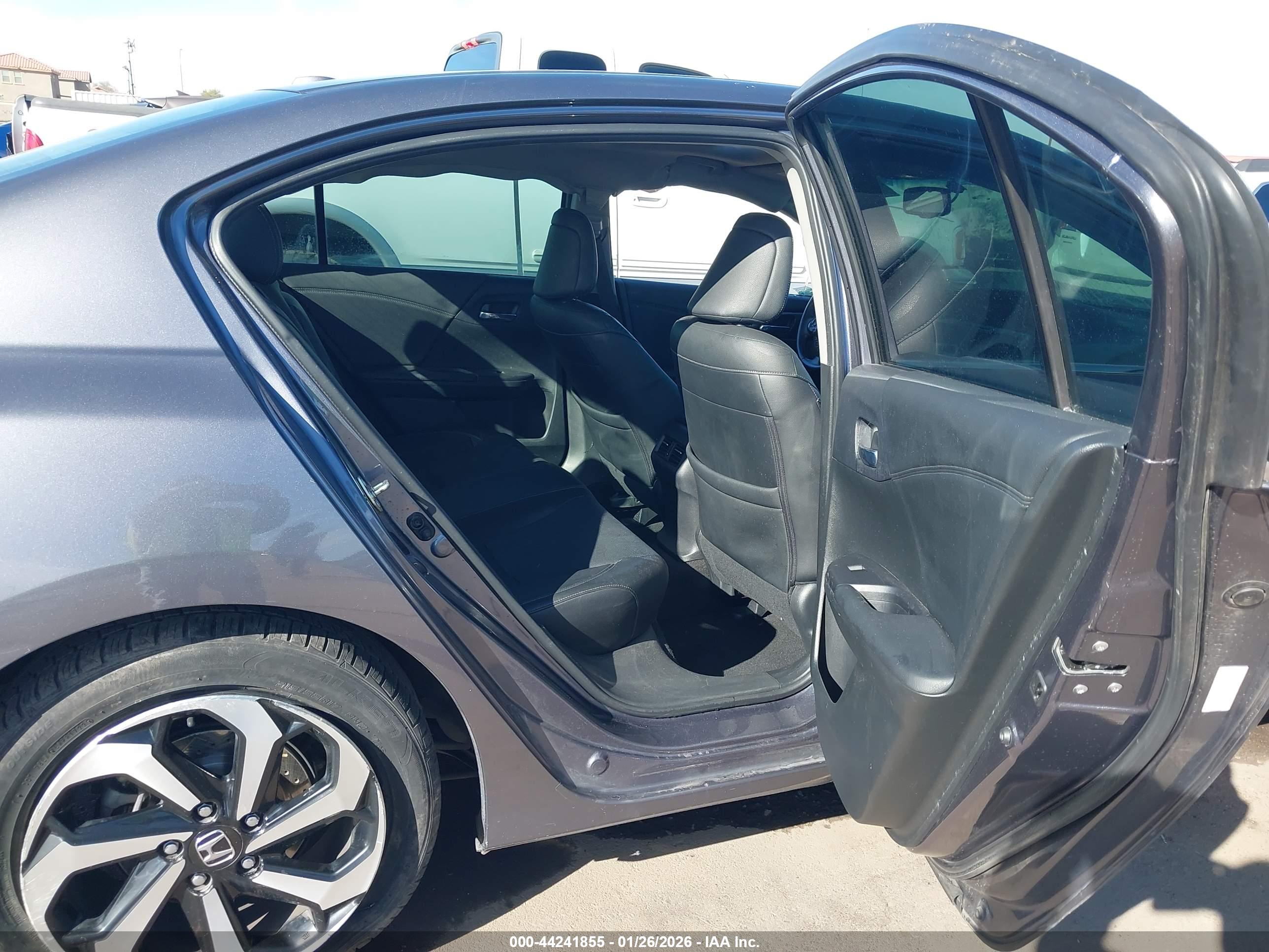 HONDA ACCORD image 8