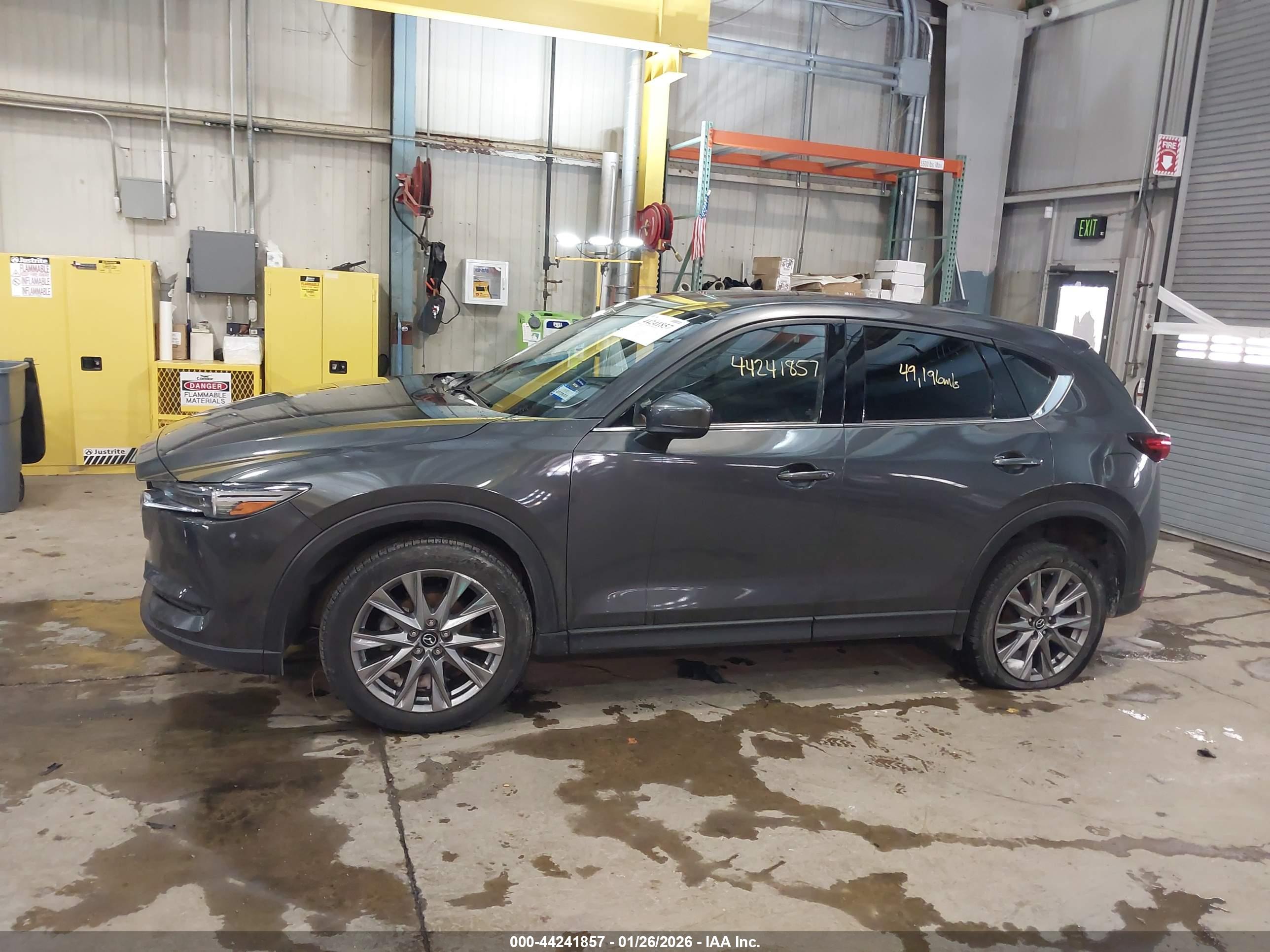MAZDA CX-5 image 6