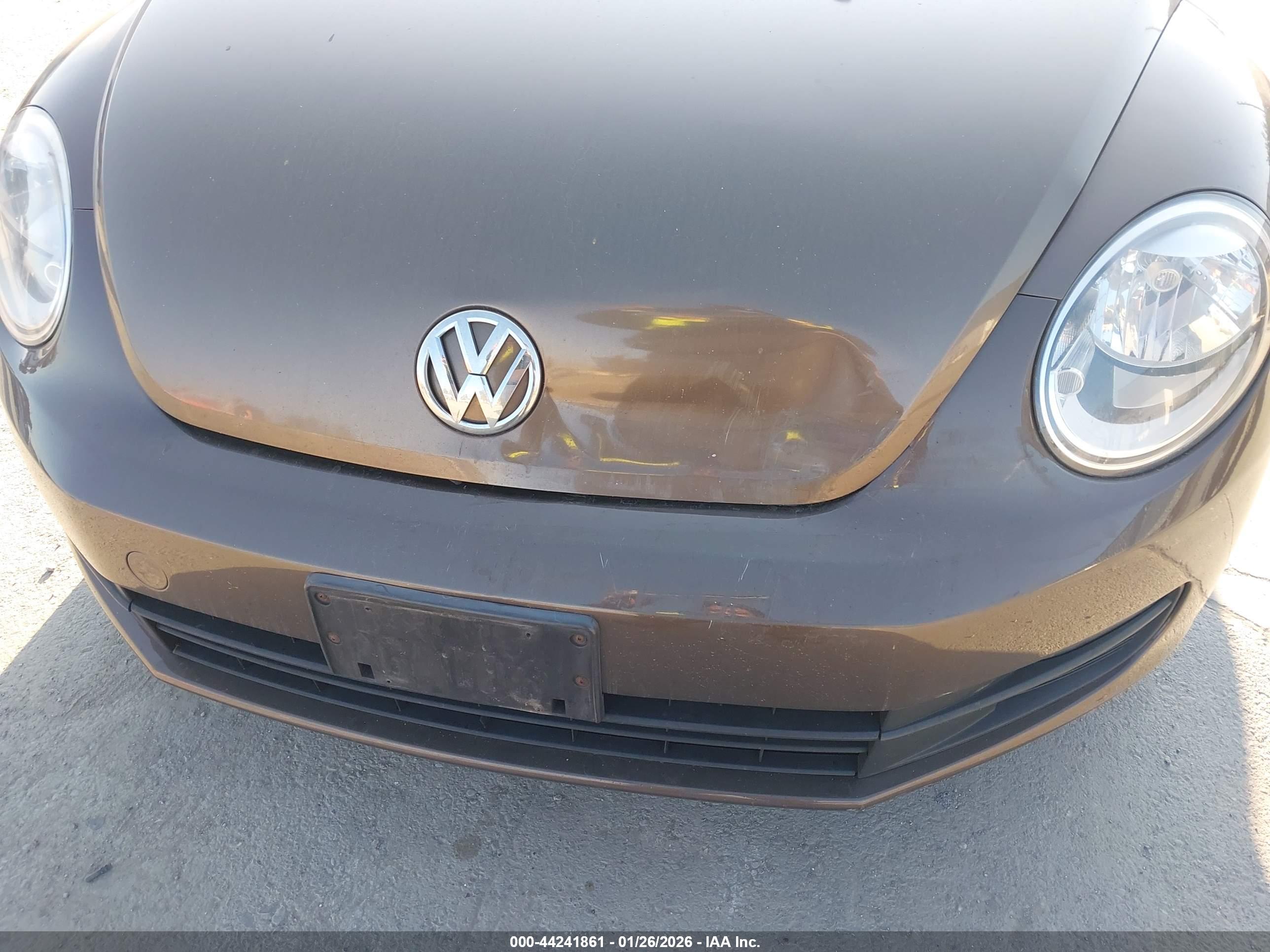 VOLKSWAGEN BEETLE image 6