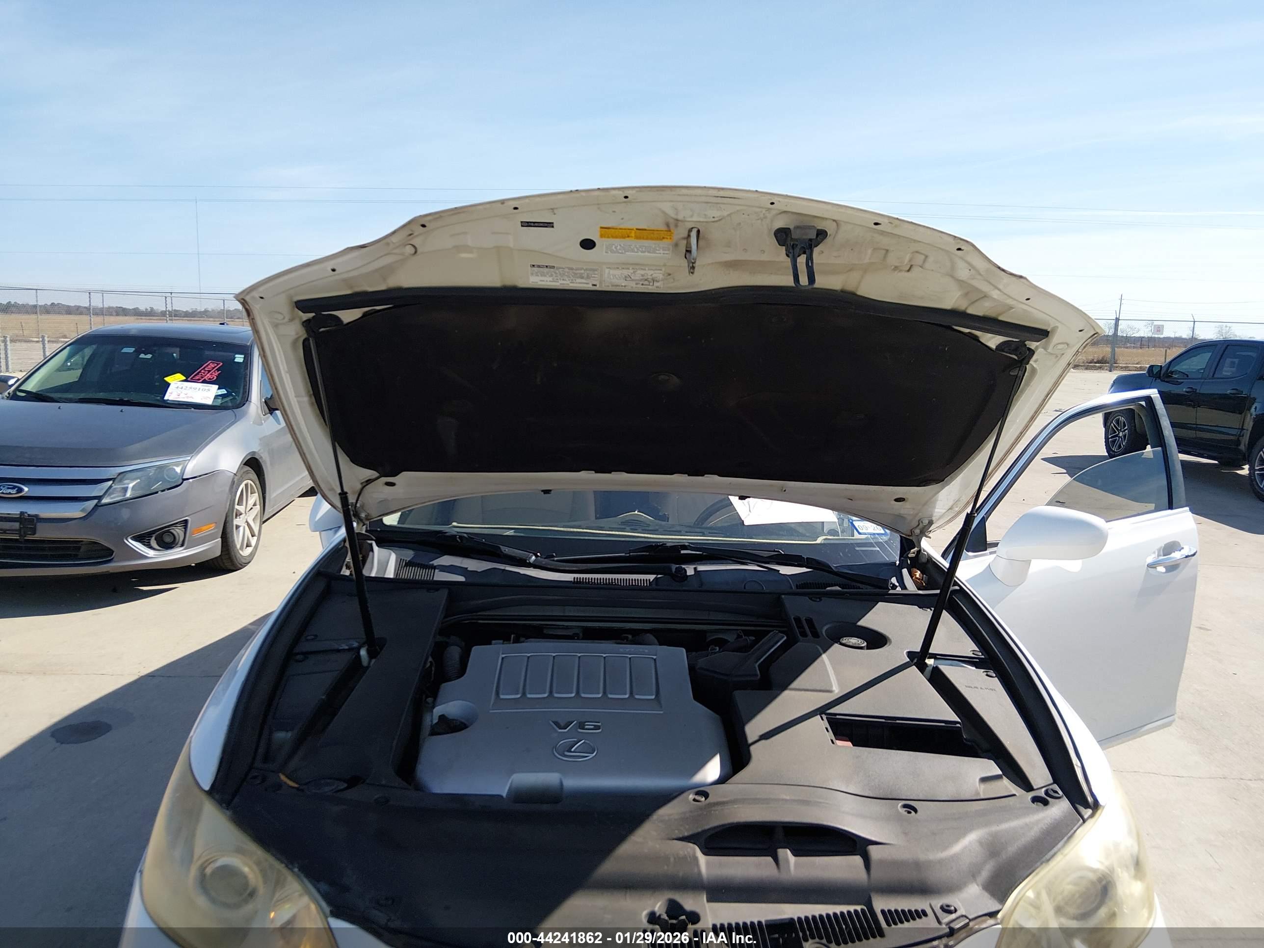LEXUS ES image 10