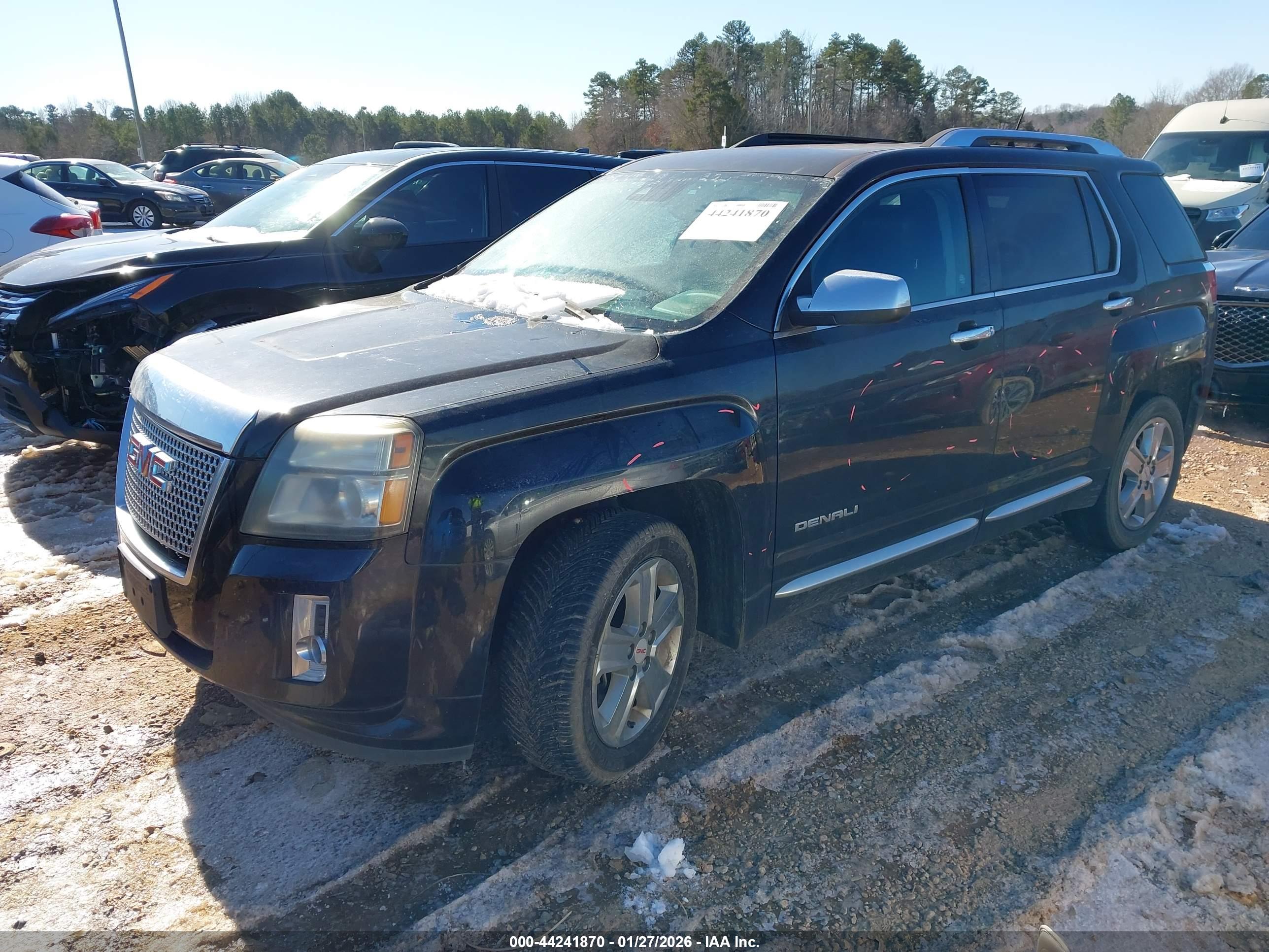 GMC TERRAIN image 2