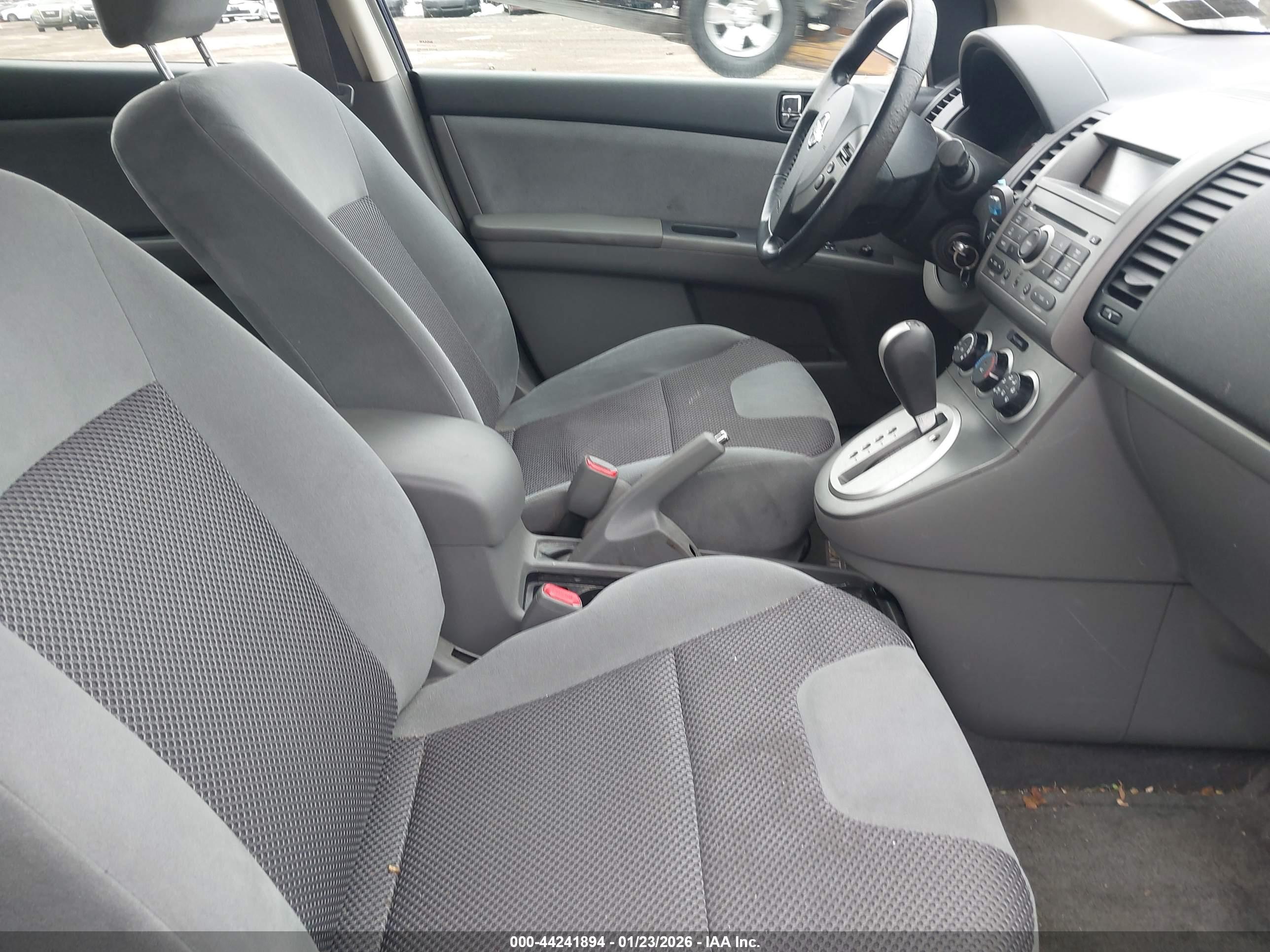 NISSAN SENTRA image 5