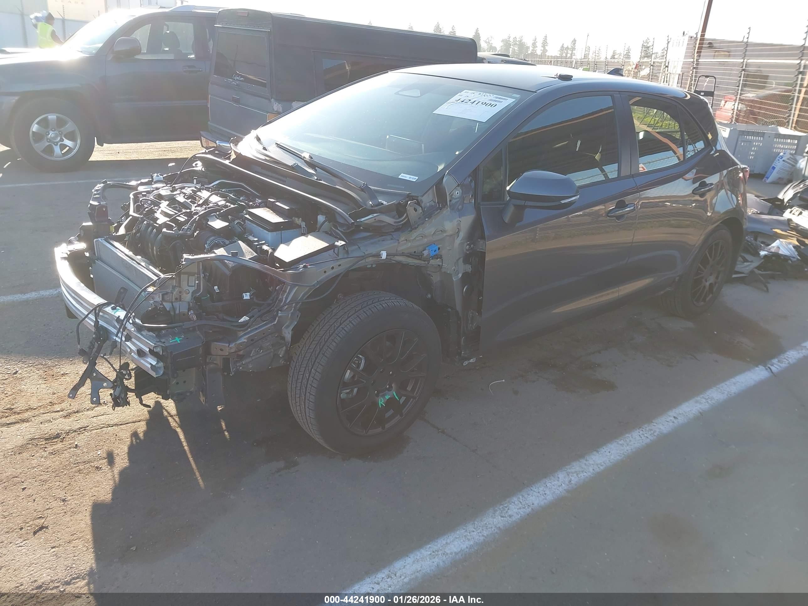 TOYOTA COROLLA image 2