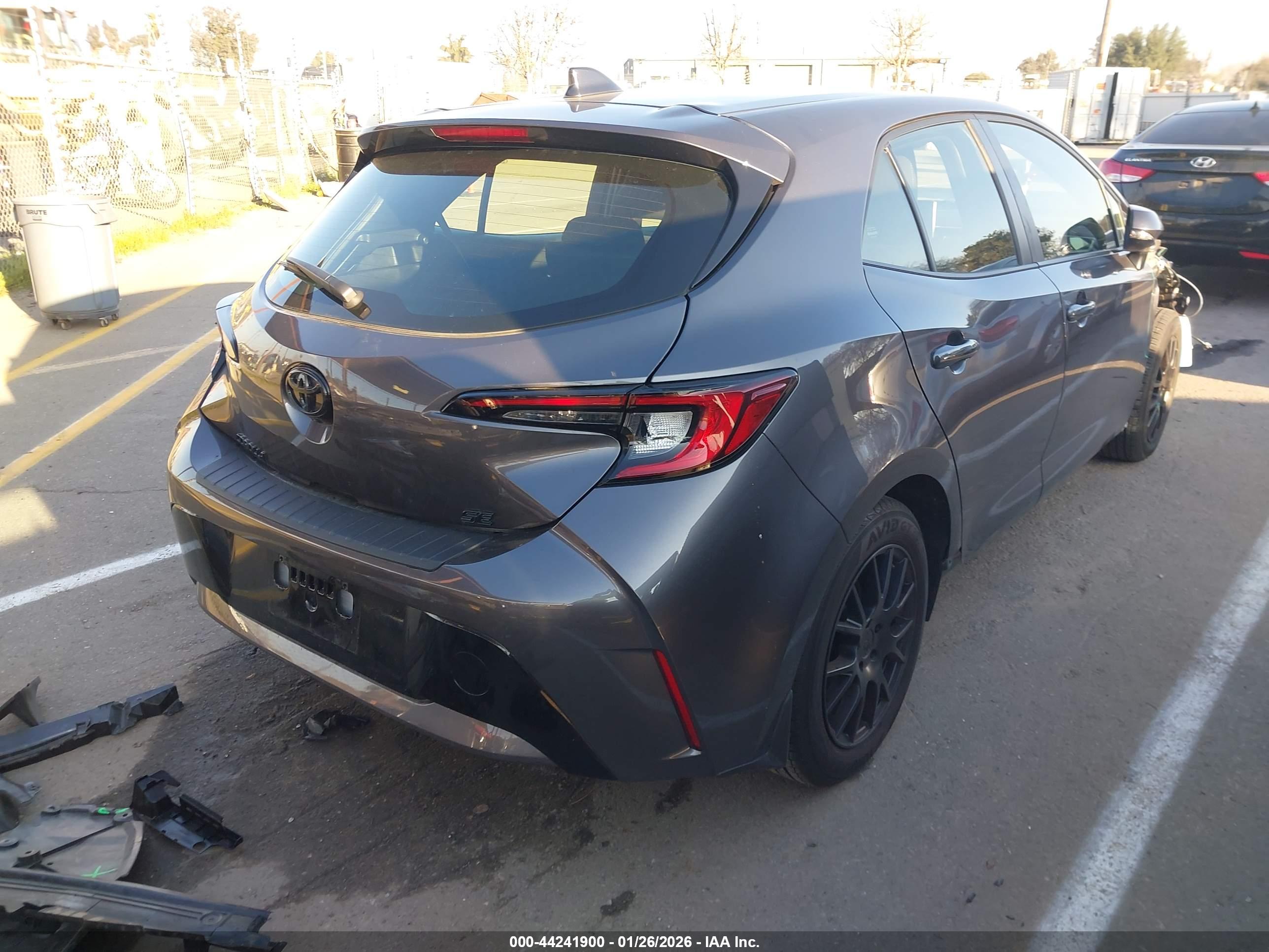 TOYOTA COROLLA image 4