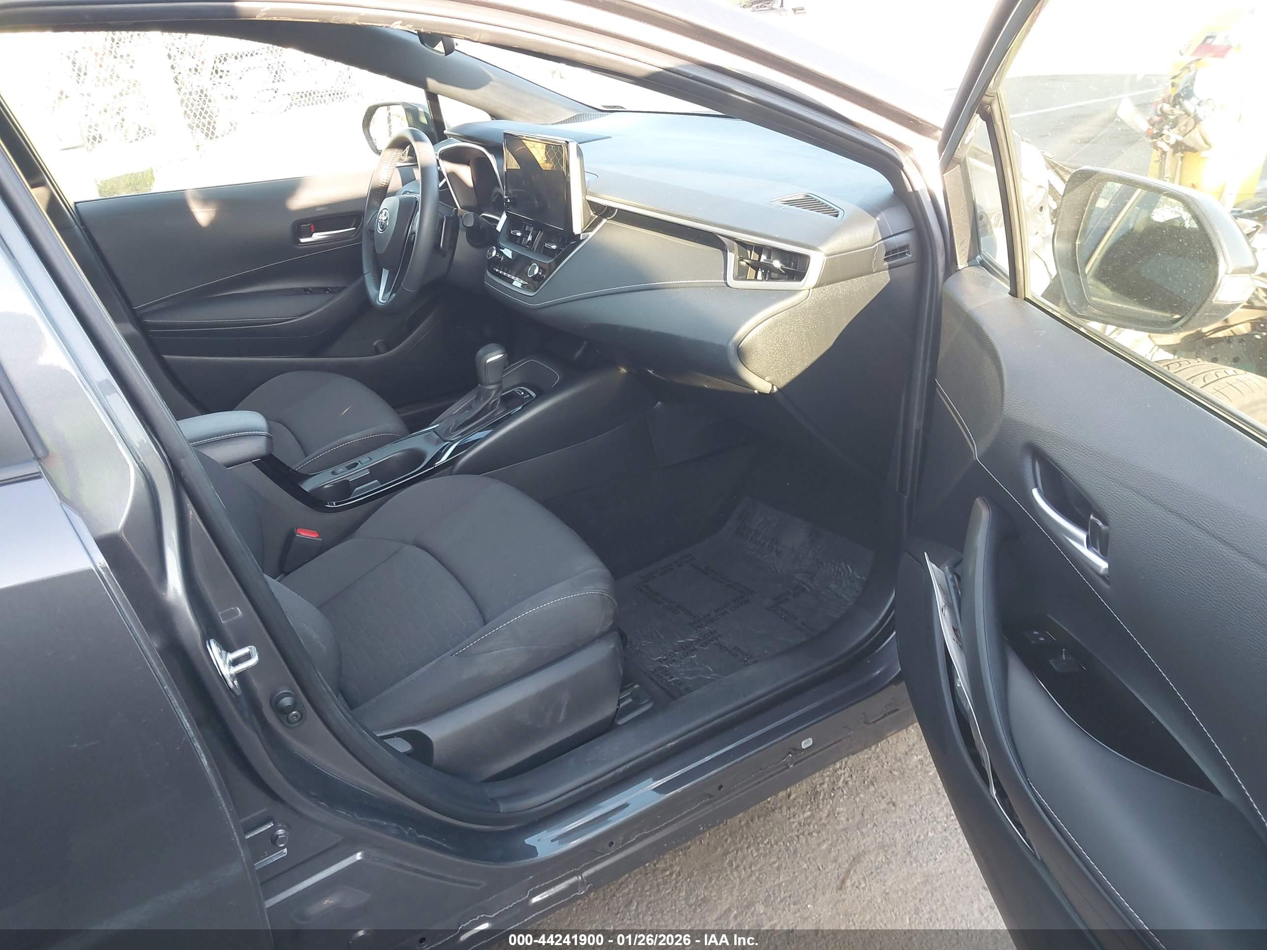 TOYOTA COROLLA image 5