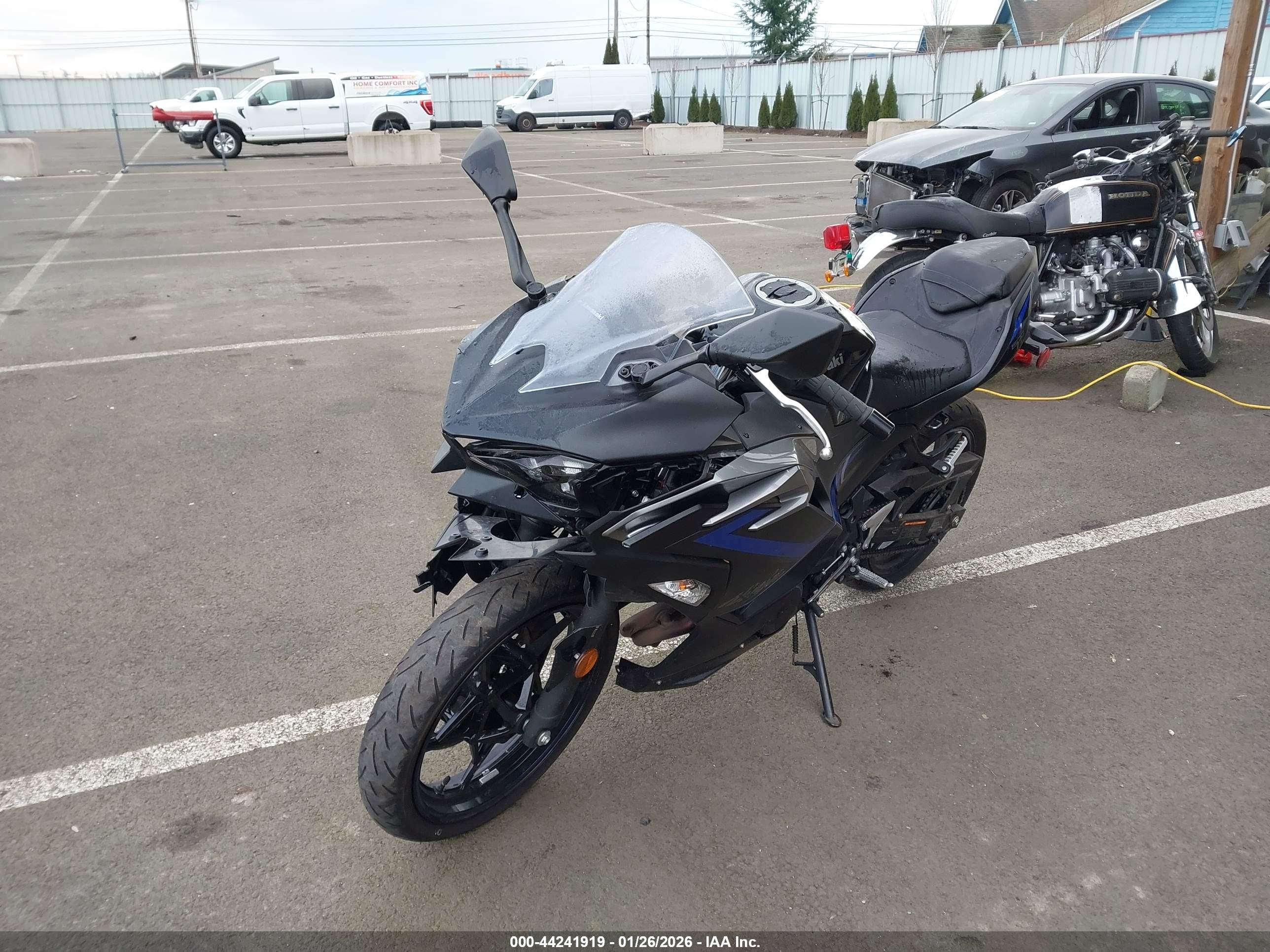 KAWASAKI EX500 image 2