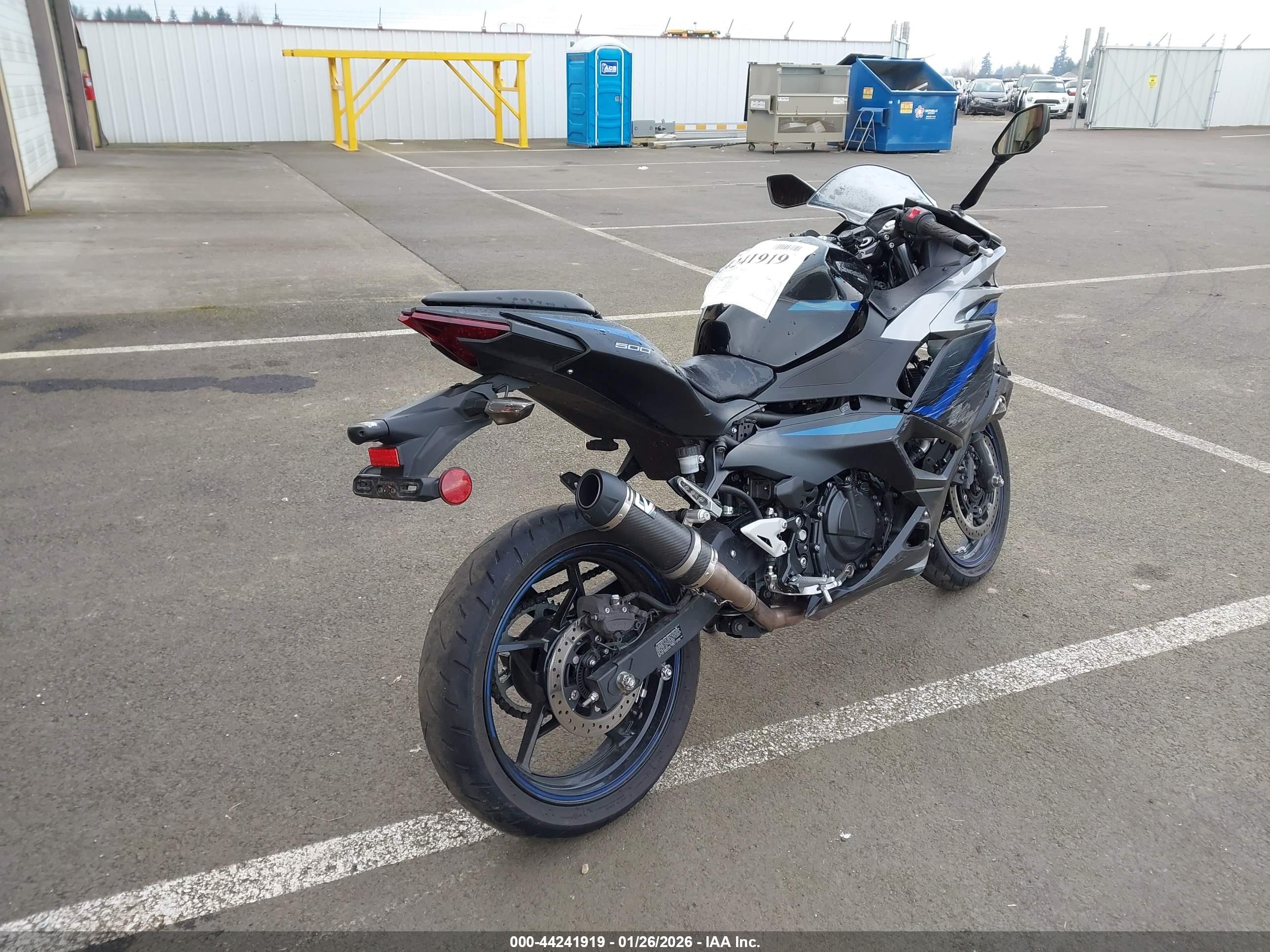 KAWASAKI EX500 image 4