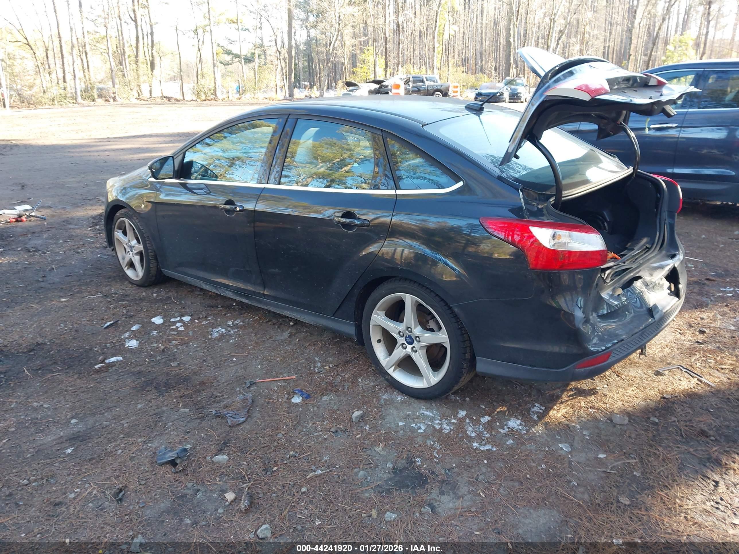 FORD FOCUS image 3