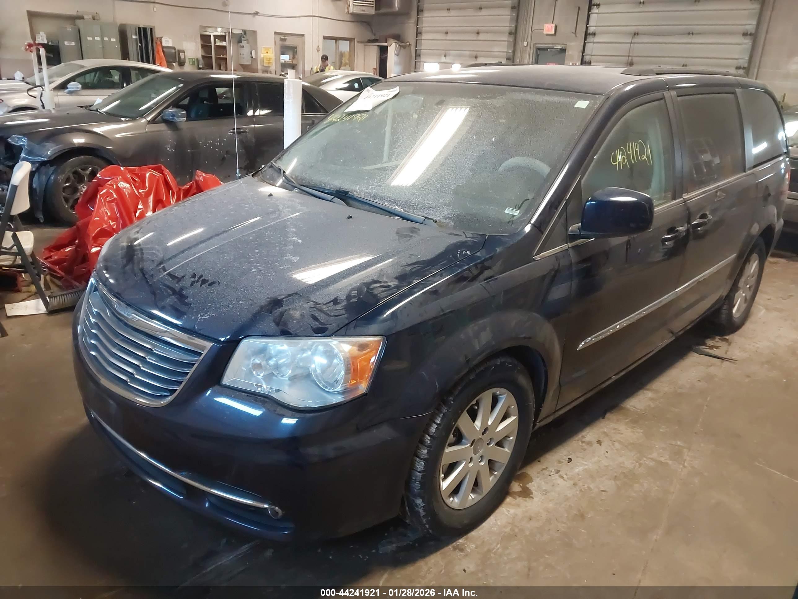 CHRYSLER TOWN image 2