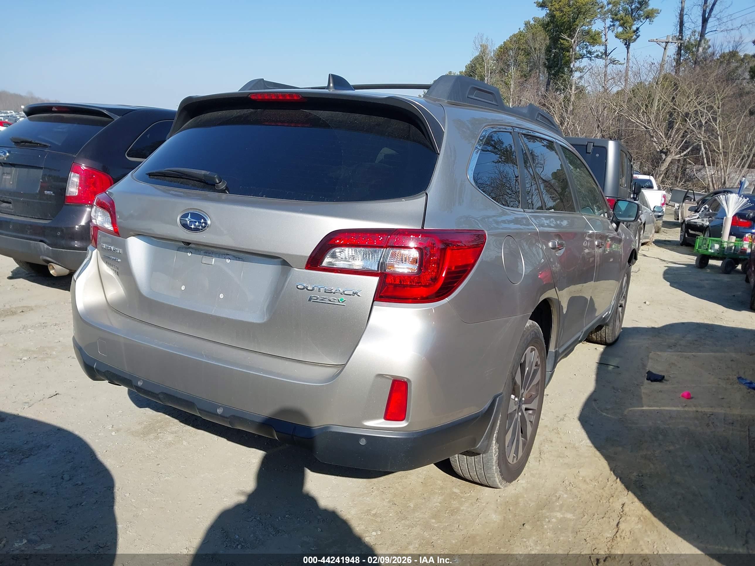 SUBARU OUTBACK image 4