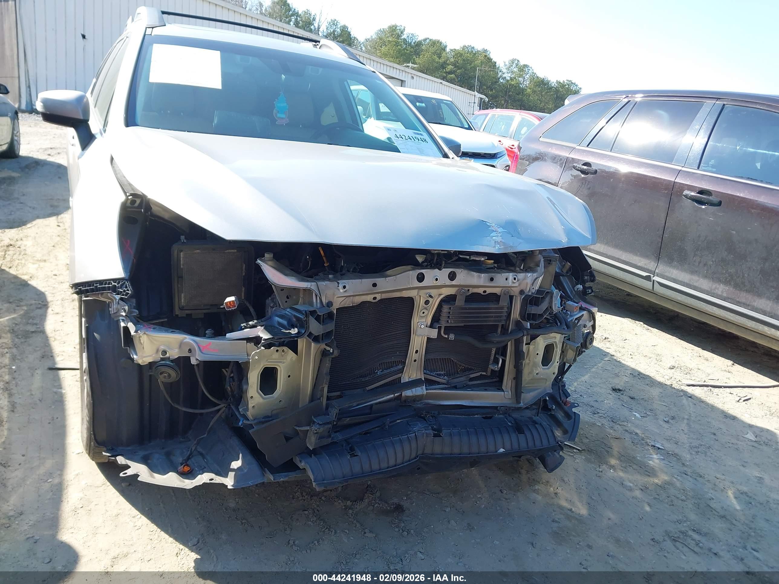 SUBARU OUTBACK image 6
