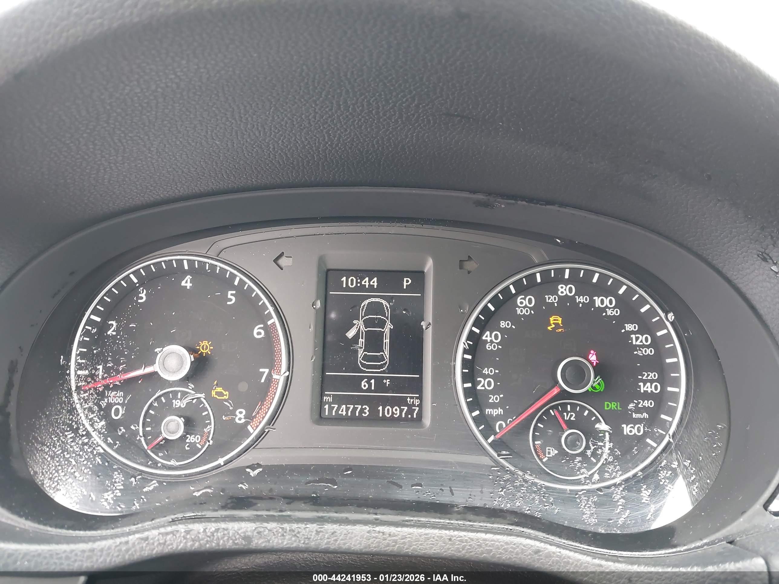 VOLKSWAGEN PASSAT image 7
