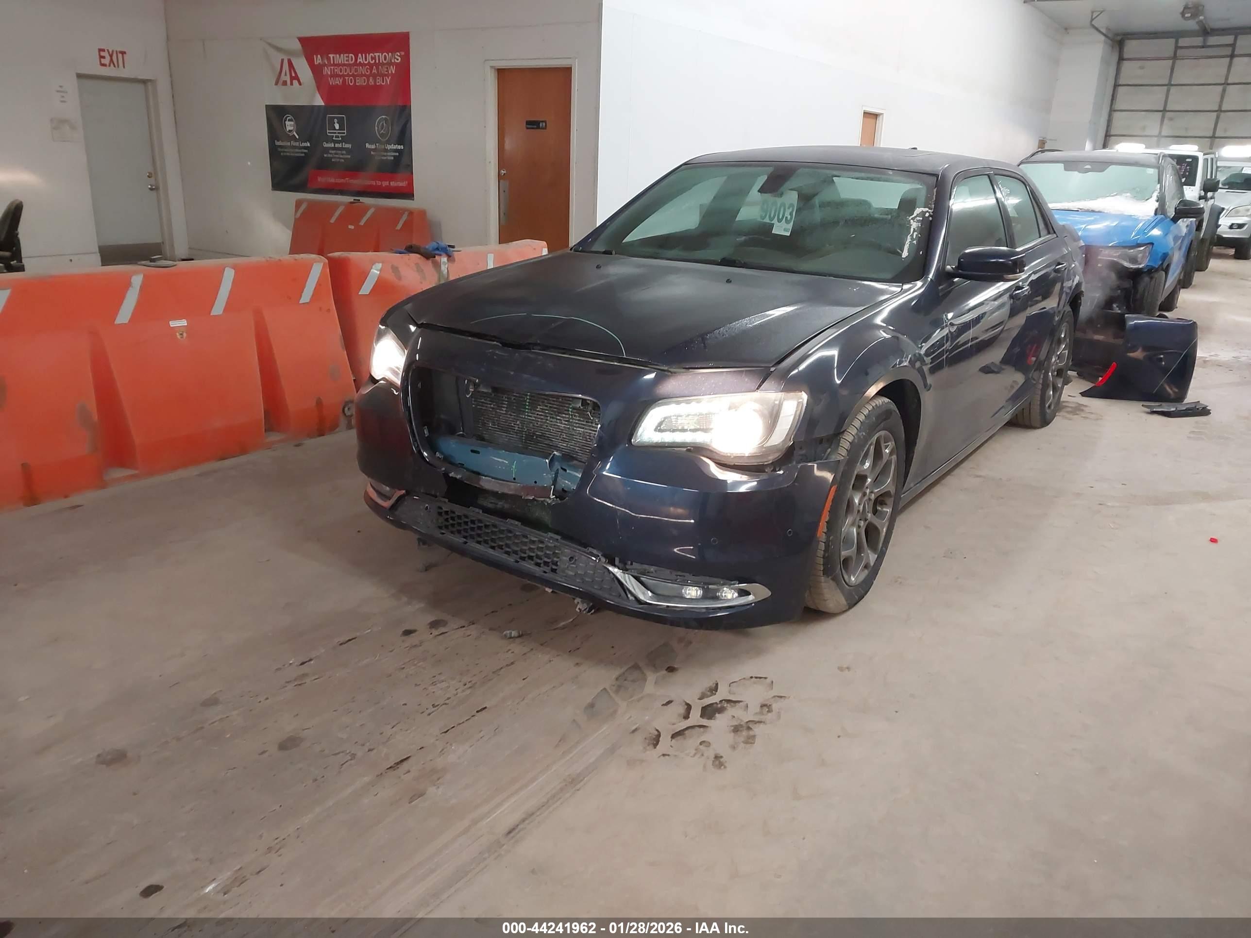 CHRYSLER 300 image 2