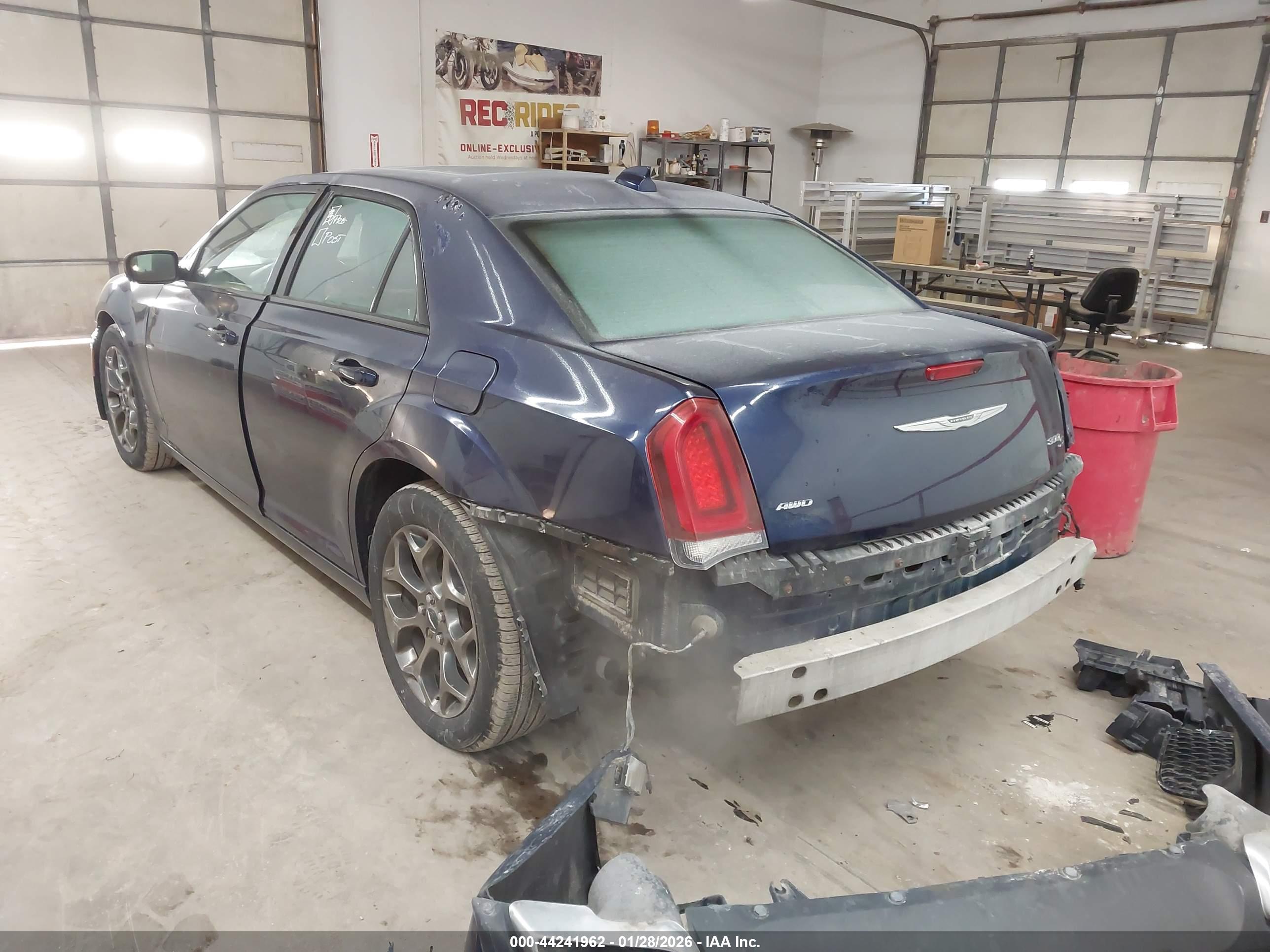 CHRYSLER 300 image 3