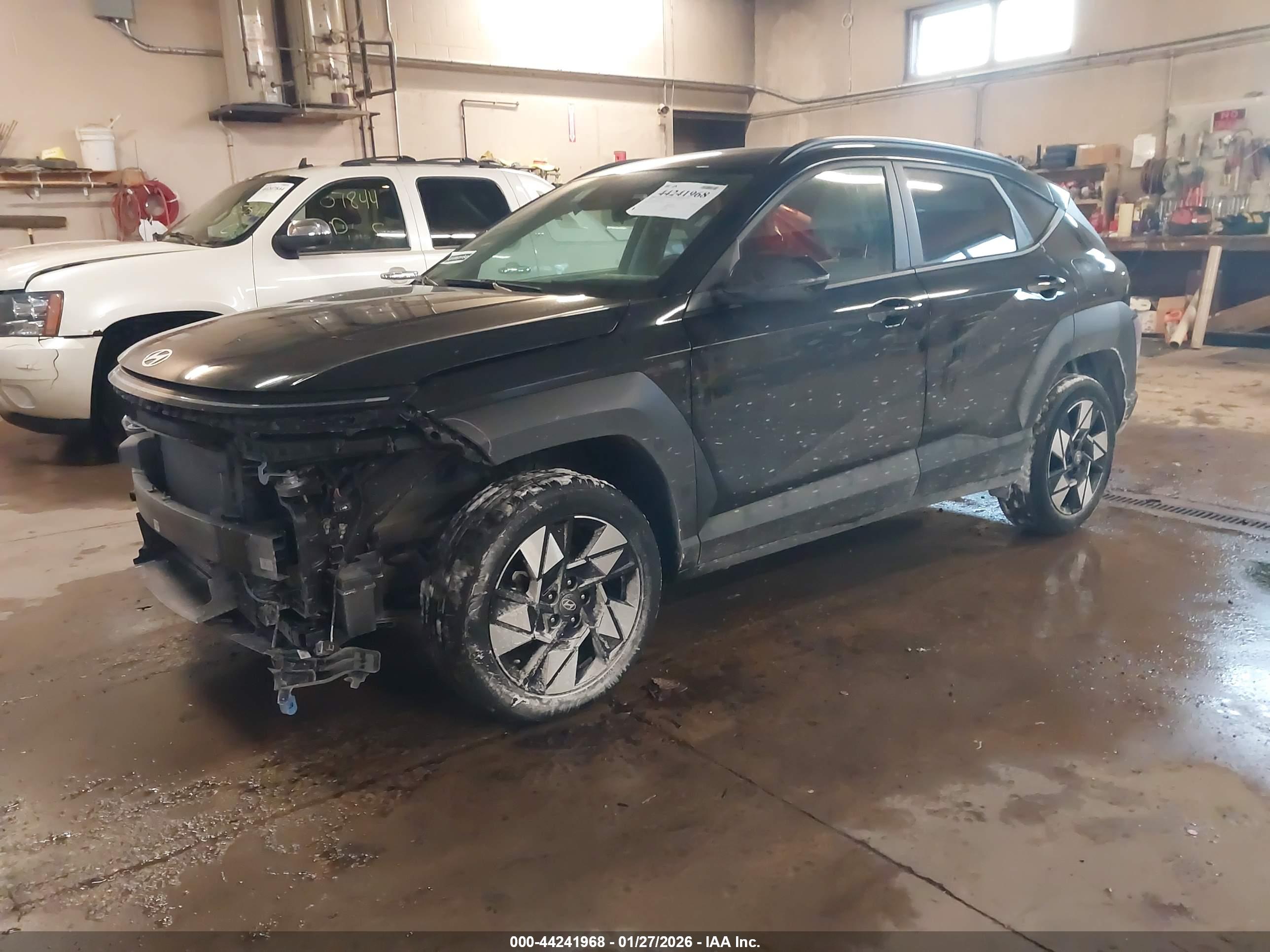 HYUNDAI KONA image 2