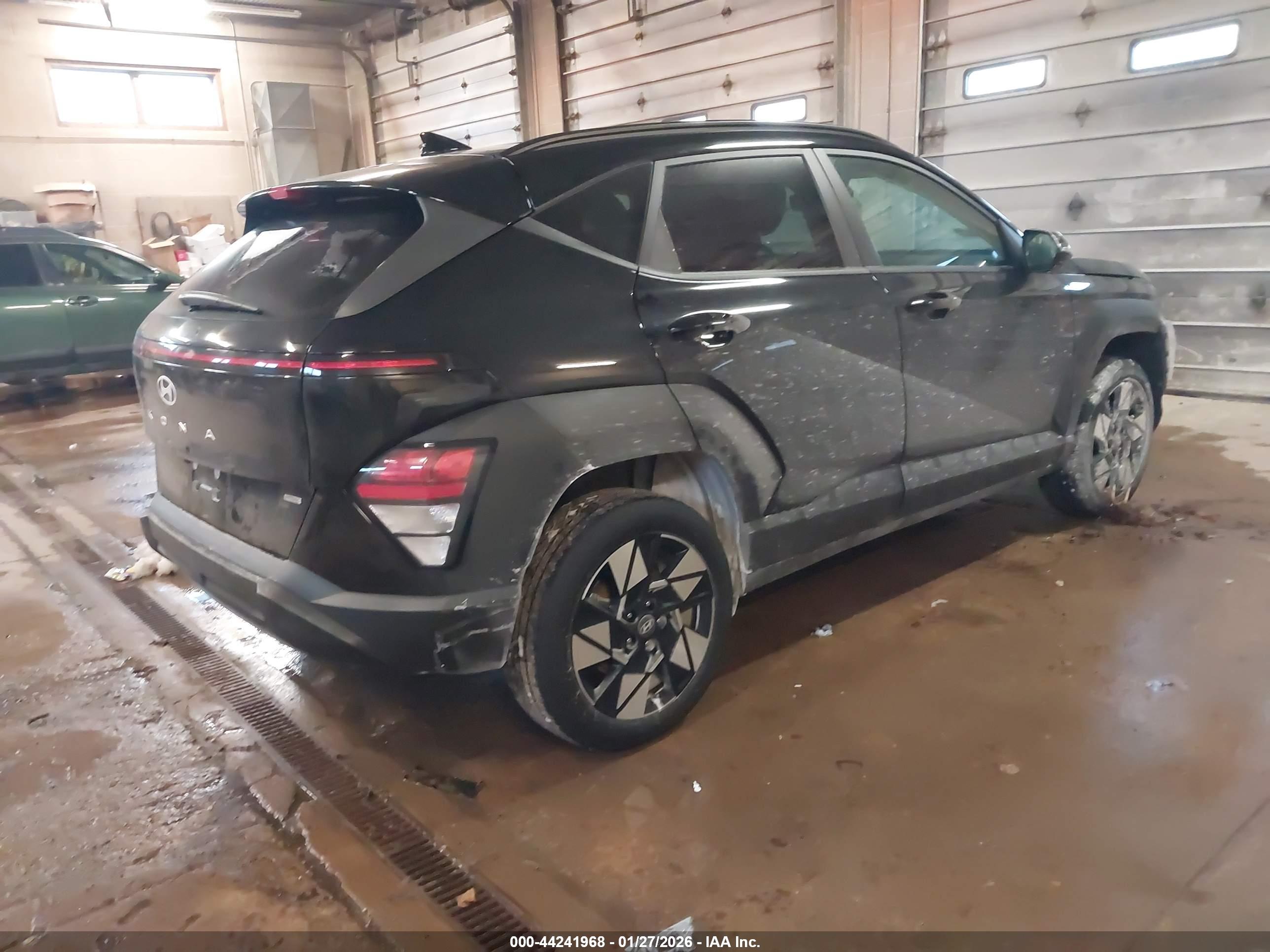 HYUNDAI KONA image 4